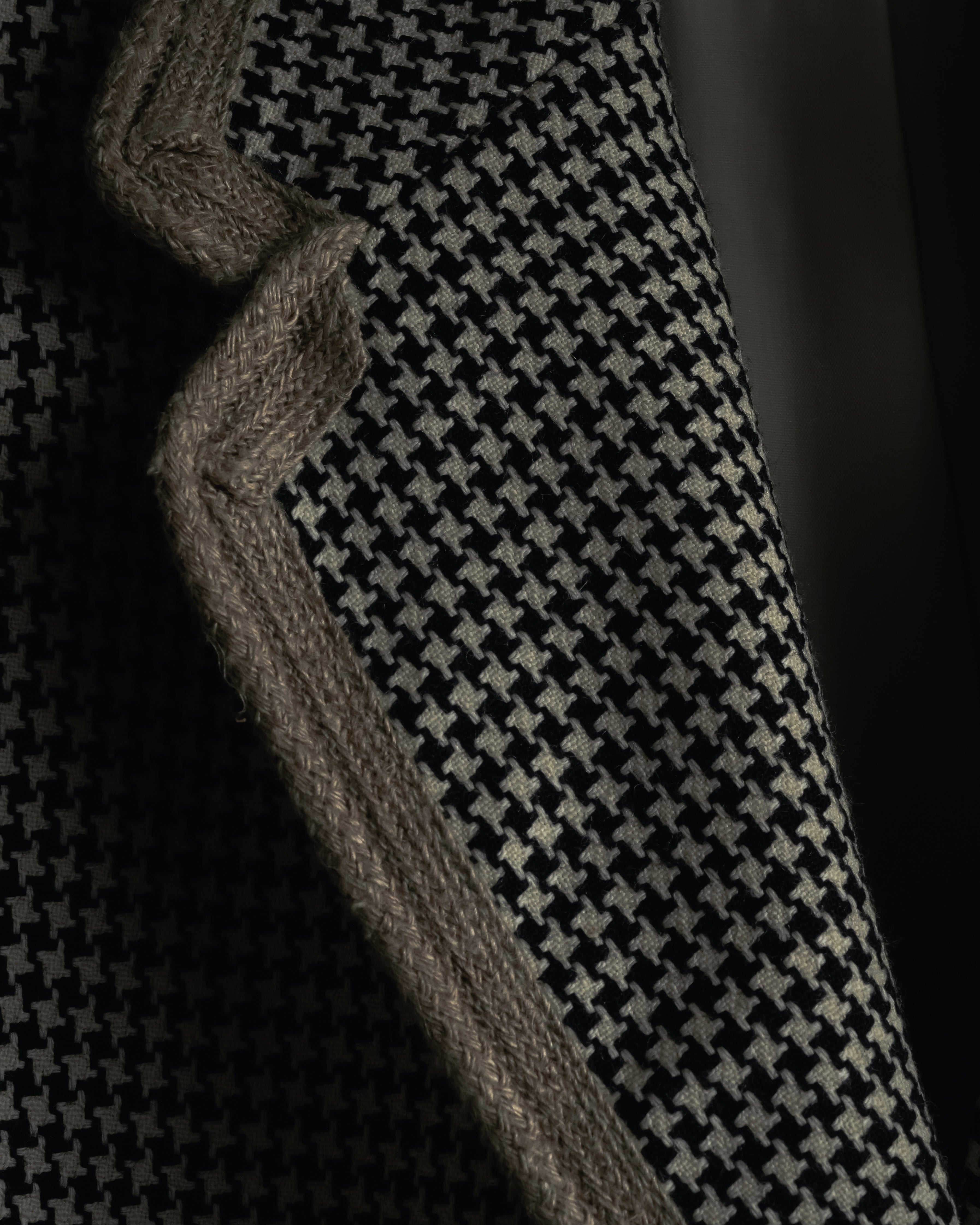 "Emporio Armani" 90’s Houndstooth piped crest blazer