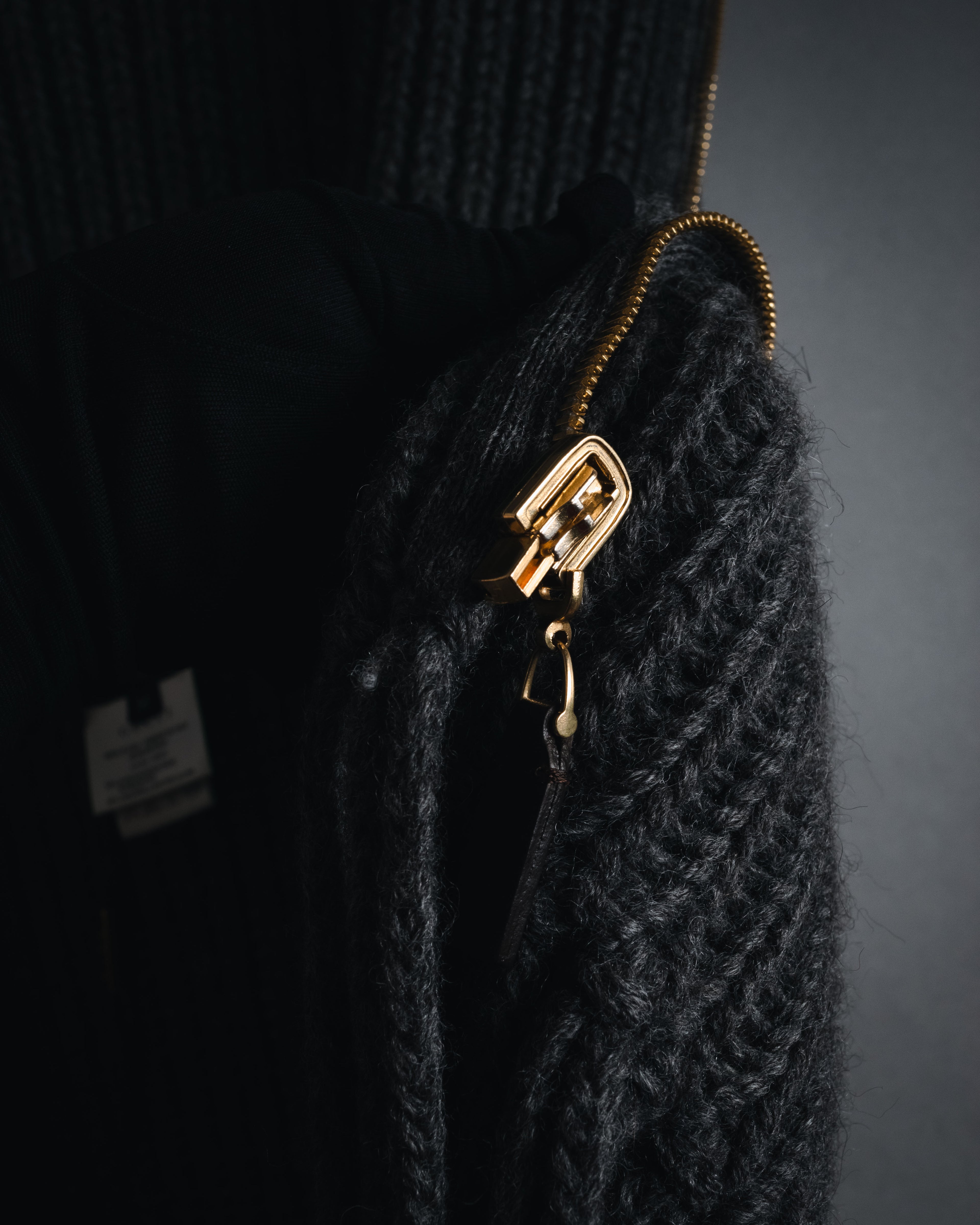 "GUCCI" 2010-11AW ribbed zip-front fringe knit vest