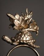 “DIOR” 2010’s sculptural turtle floral motif ring