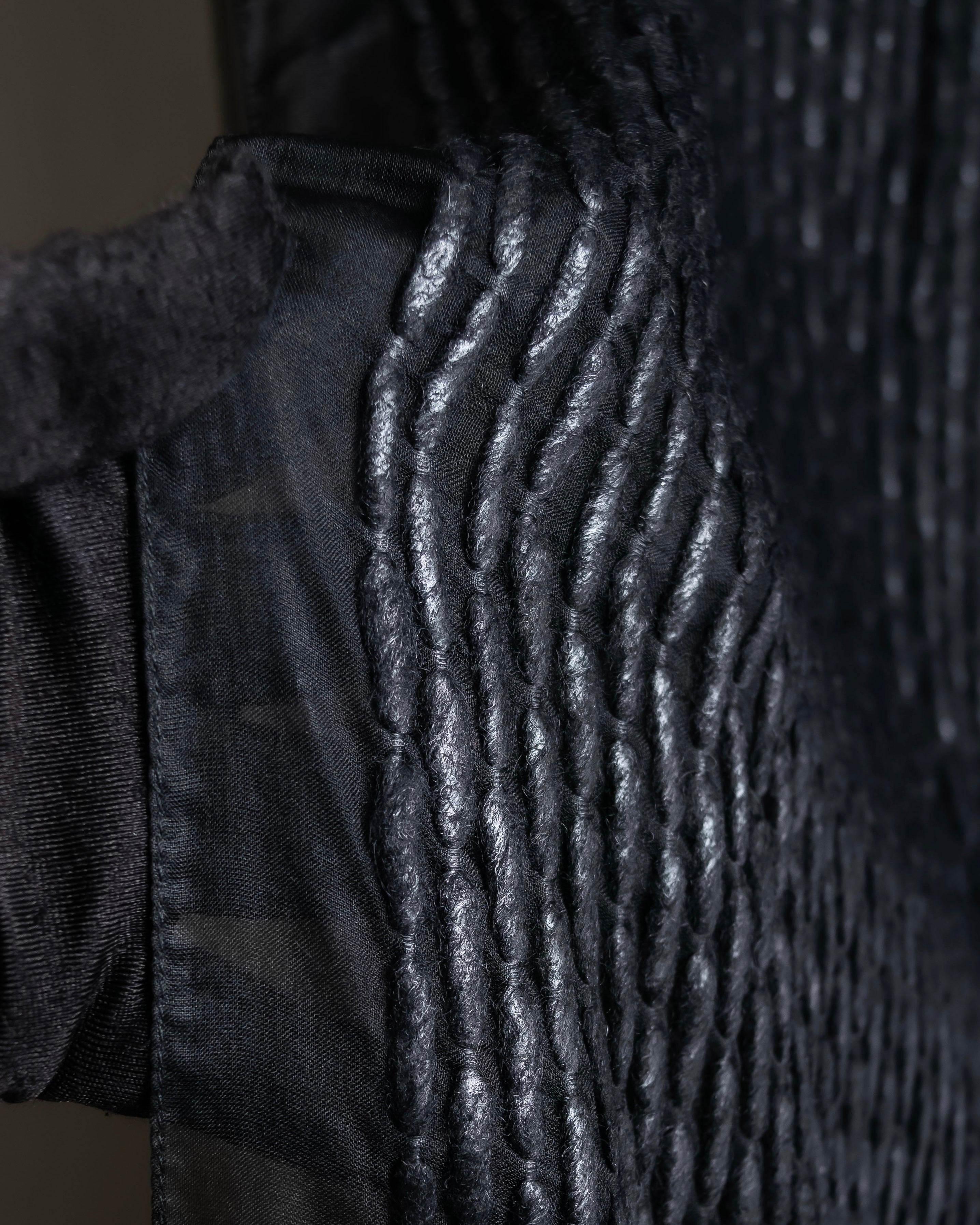 "GIORGIO ARMANI" Waffle low gauge knit fringe design stole