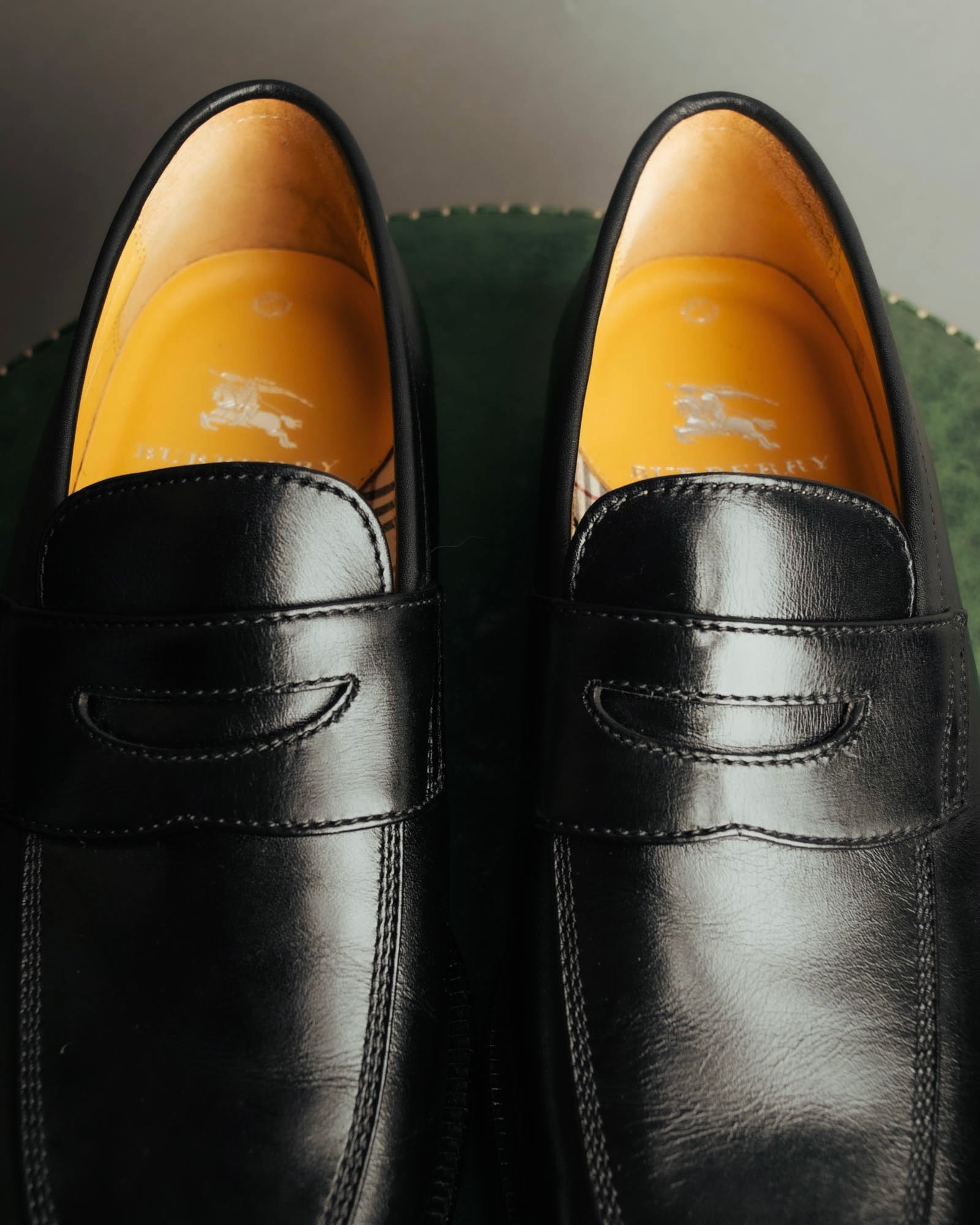 "BURBERRY LONDON" 00's Glossy black leather penny loafers