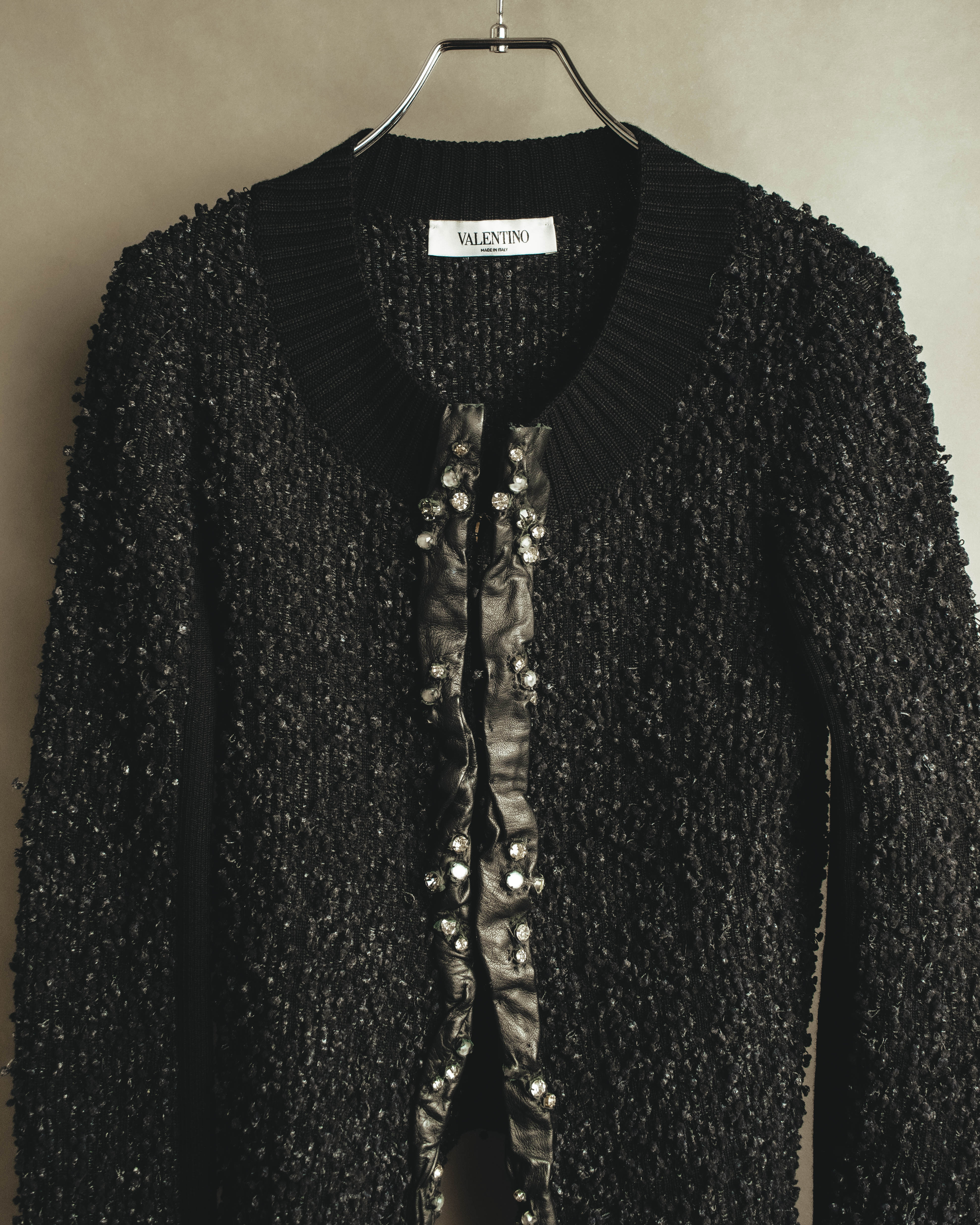 定価50万 VALENTINO 23AW ウール ストラス装飾 カーディガン VALENTINO (ヴァレンティノ) - ニット カーディガン - ブラック