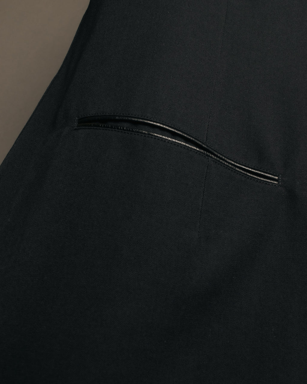 -SPECIAL- “Y’s” 90’s long tailored leather-trimmed vest