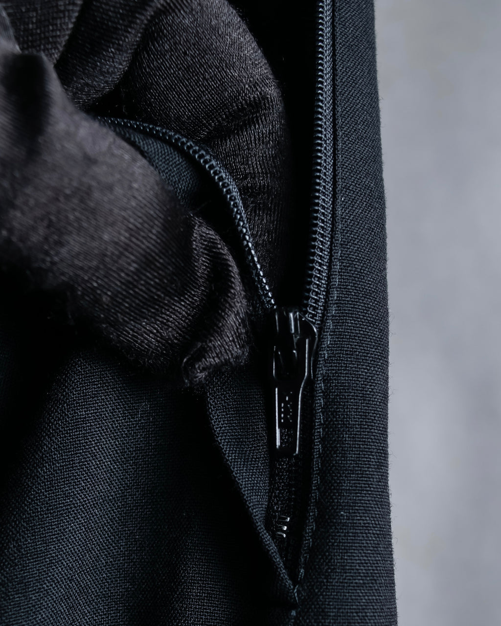 "tricot COMME des GARCONS"  Lace design at hem flare skirt