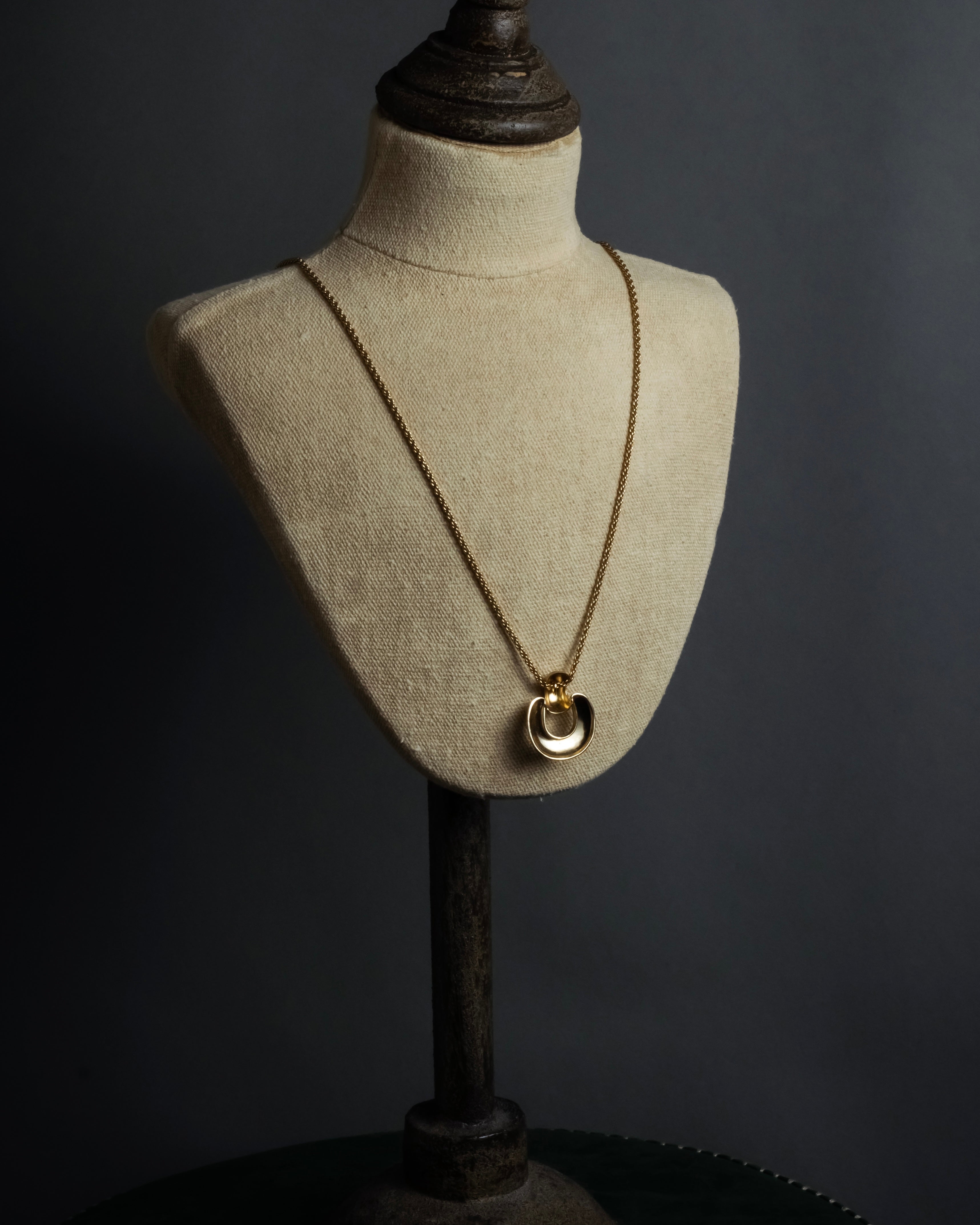 "Christian Dior" Arch motif top gold tone necklace