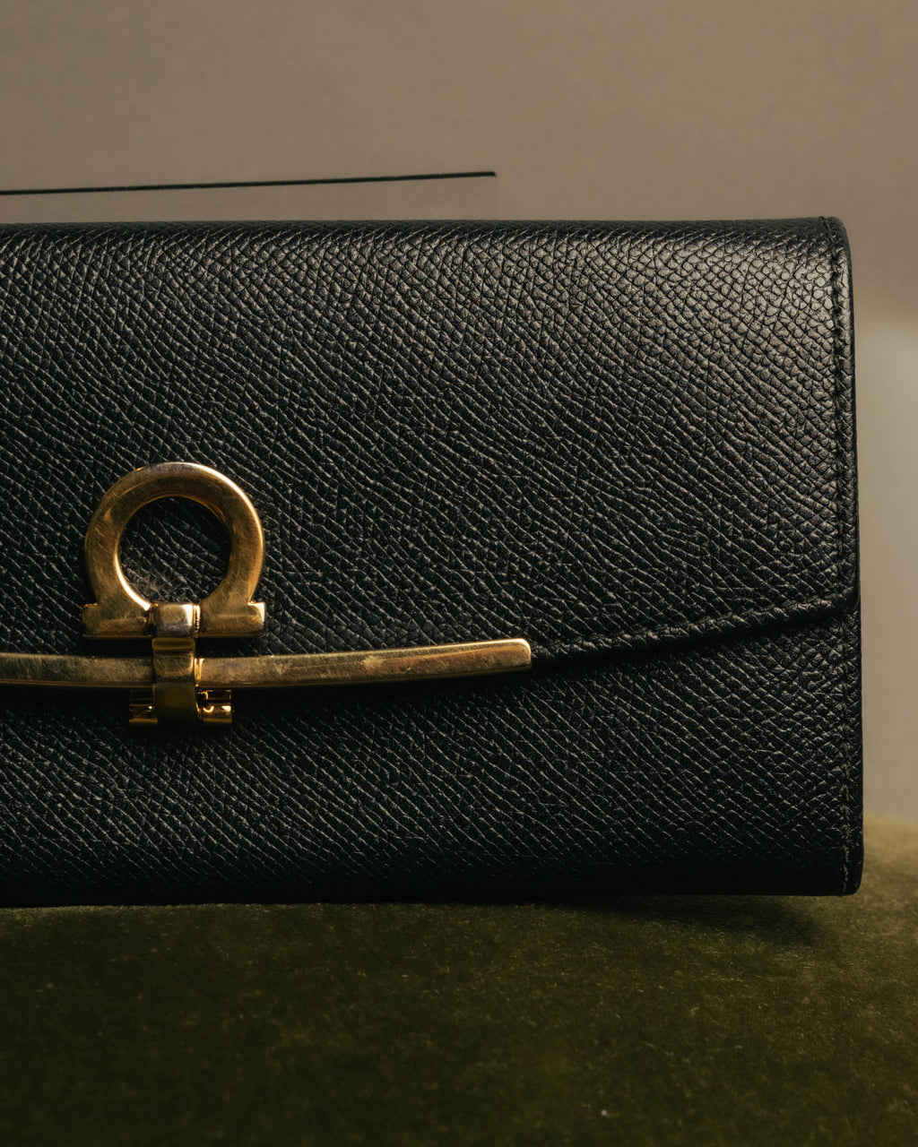 “Salvatore Ferragamo” Vintage gancini continental wallet