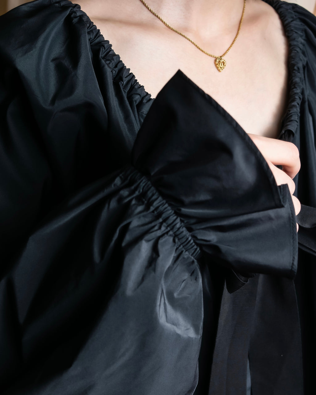 "PATOU" Ribbon shirring design poncho dress