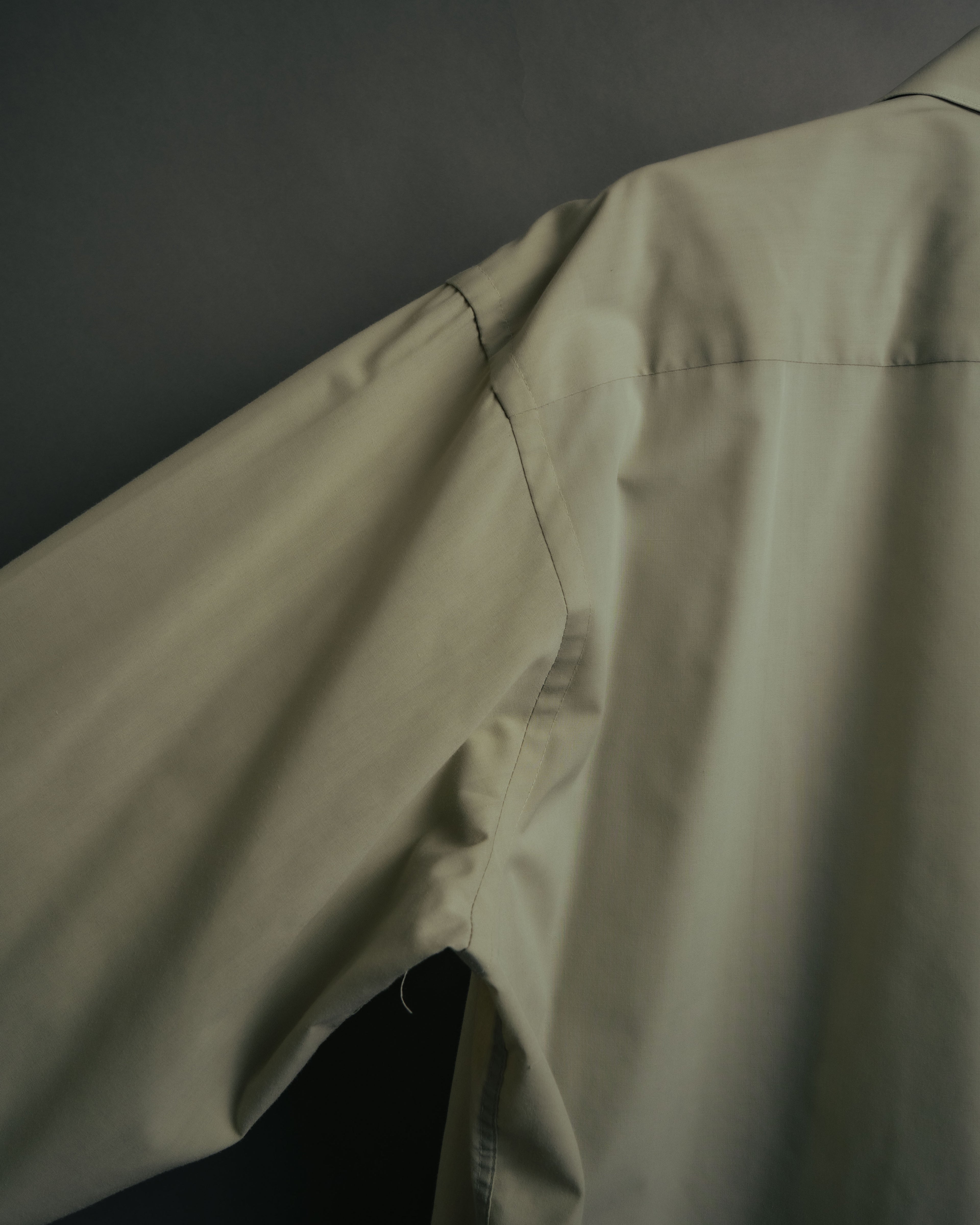 -MOOD Vintage Collections-
90’s Round collar fly front shirt
