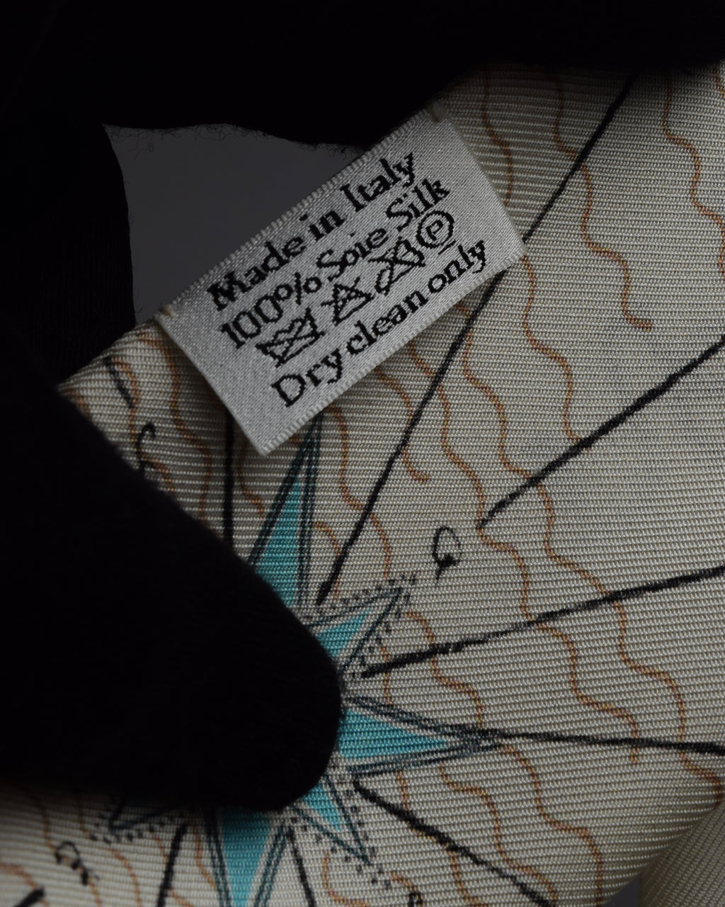 "Christian Dior" Dior Explore allegorical motif twilly mitzah scarf