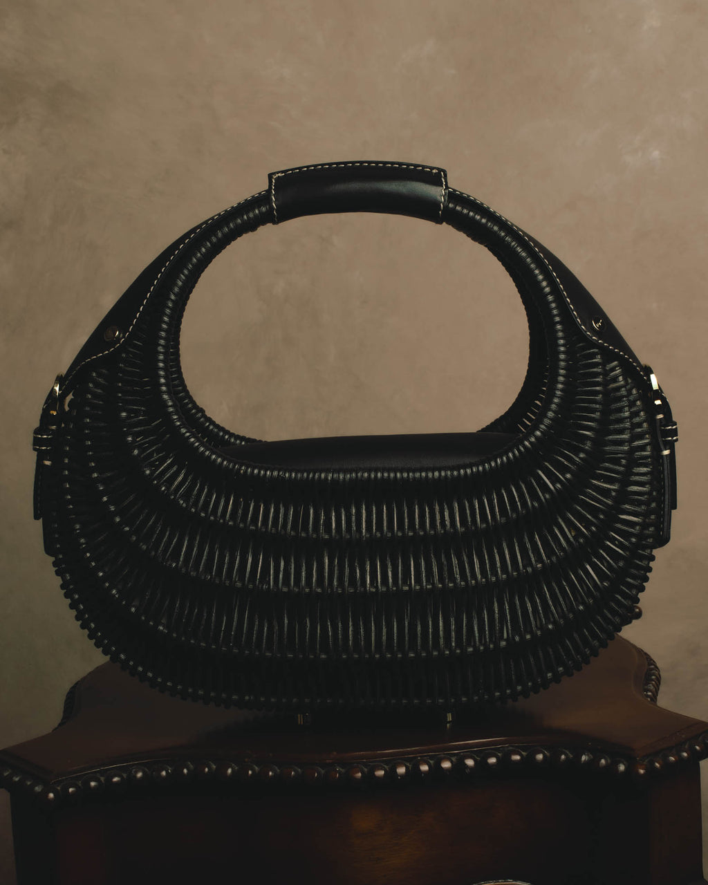 -SPECIAL- “Salvatore Ferragamo” 90’s-00’s Woven leather half moon handle bag