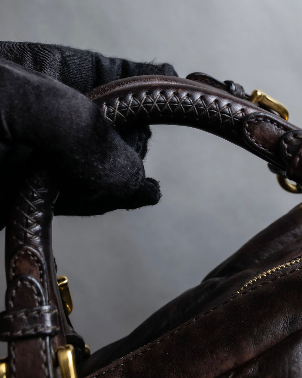 "MIU MIU" Tuck pleat design leather hand bag