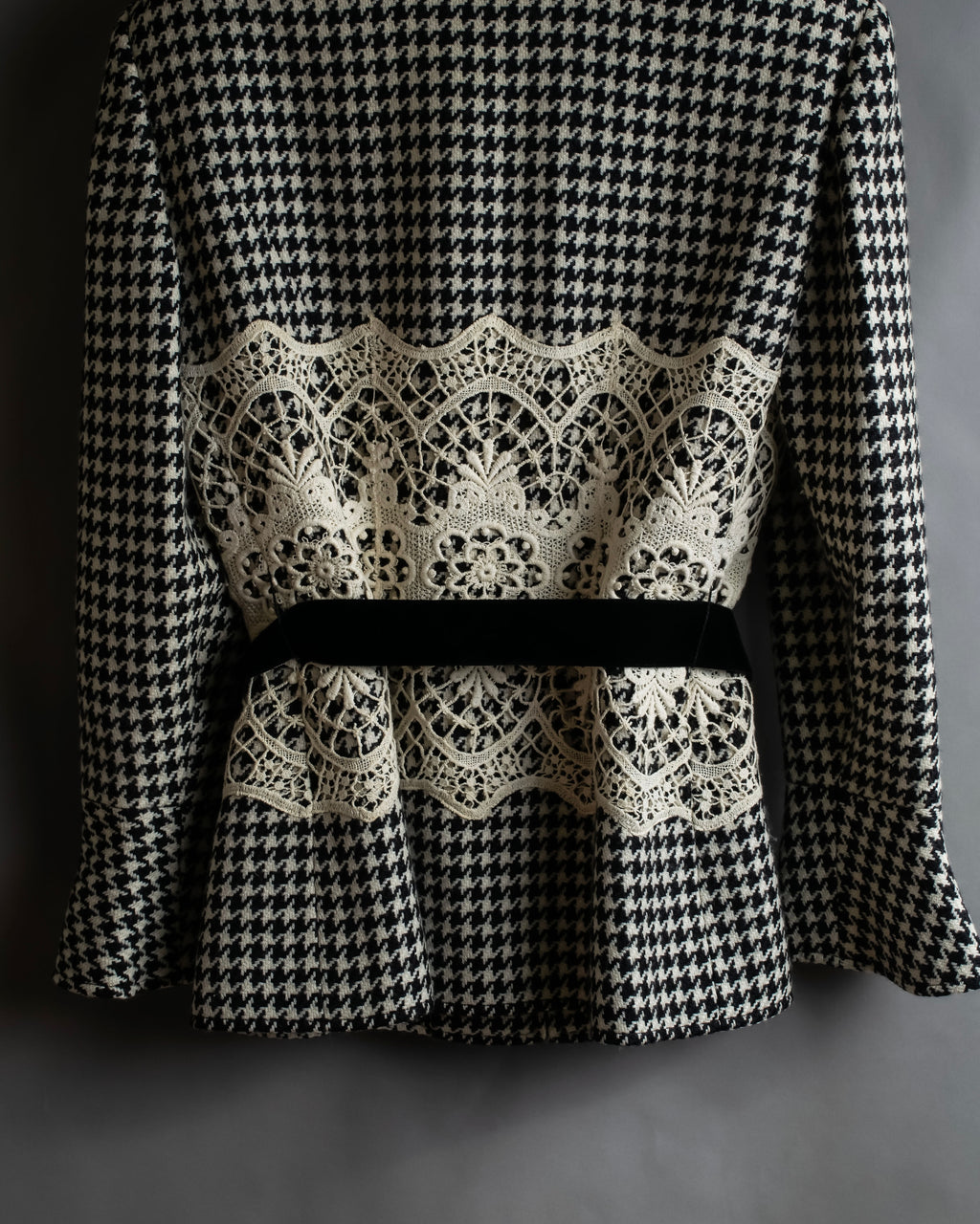 "Valentino Garavani" Houndstooth pattern lace velvet design set up