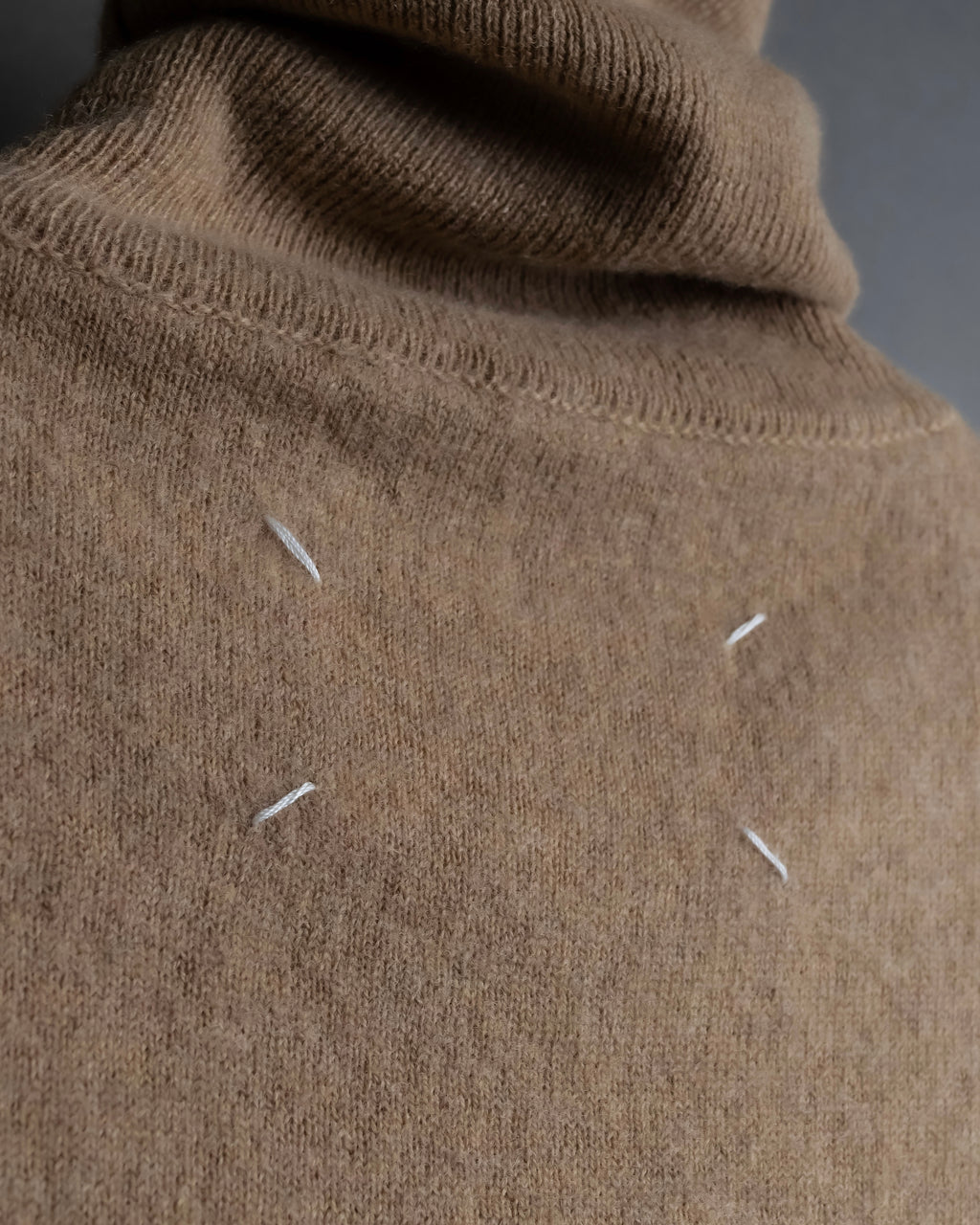 "MAISON MARGIELA" Beige color turtleneck sleeveless wool knit