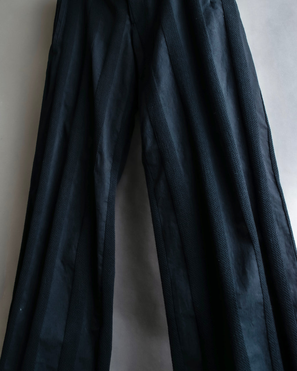 "ISSEY MIYAKE FETE" Fabric change stripe pattern wide slacks