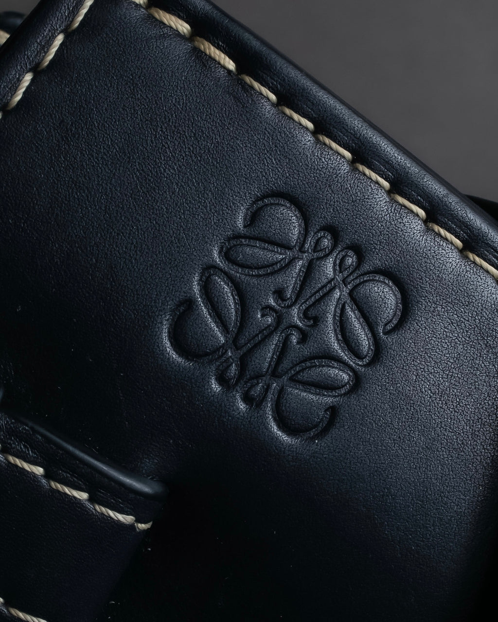 "LOEWE" Gate top handle 2way leather bag