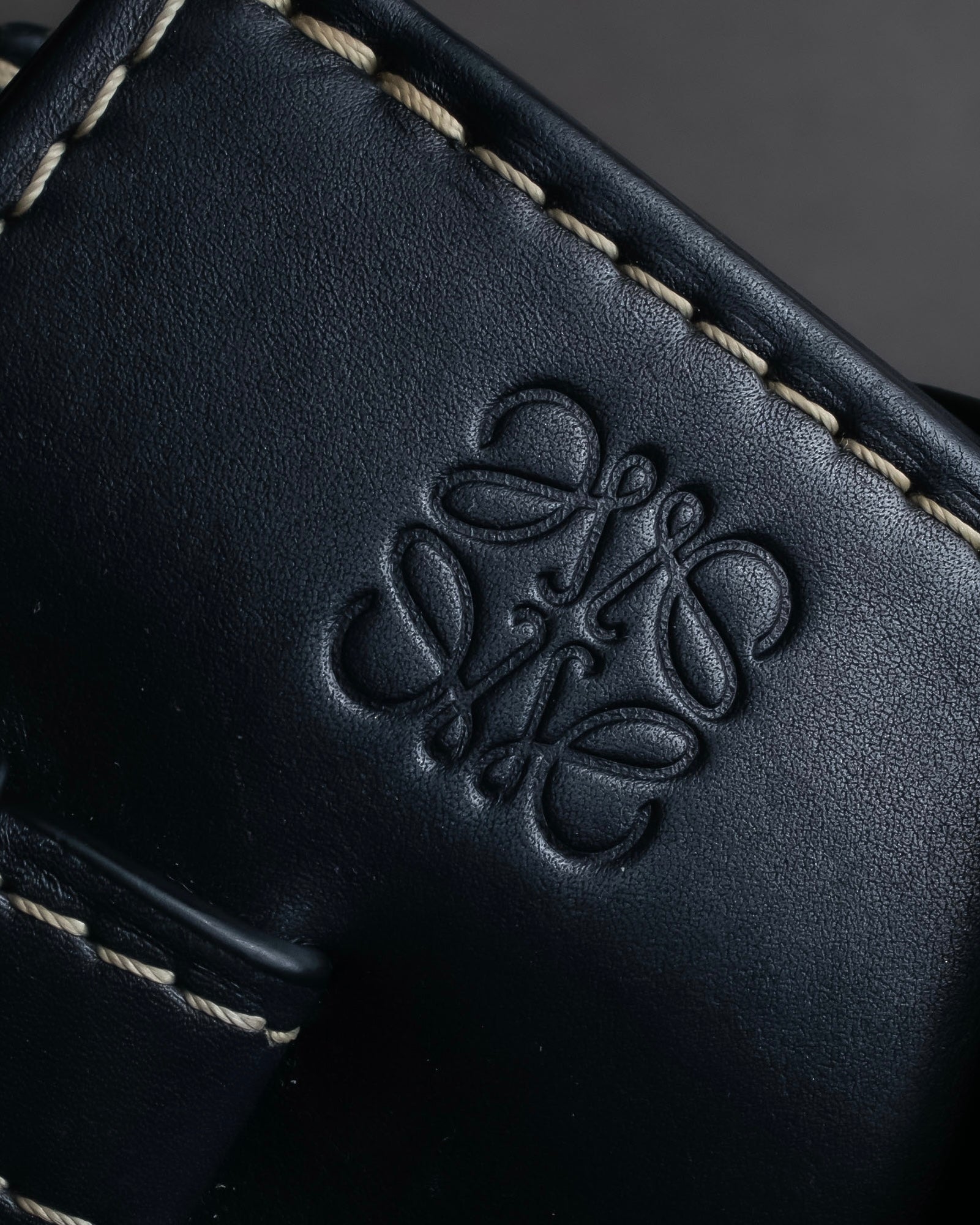 "LOEWE" Gate top handle 2way leather bag