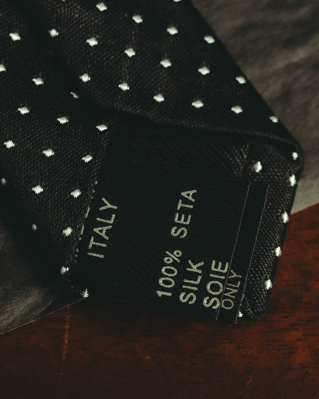 "Dolce & Gabbana" 10's-20's Slim polka dot silk necktie