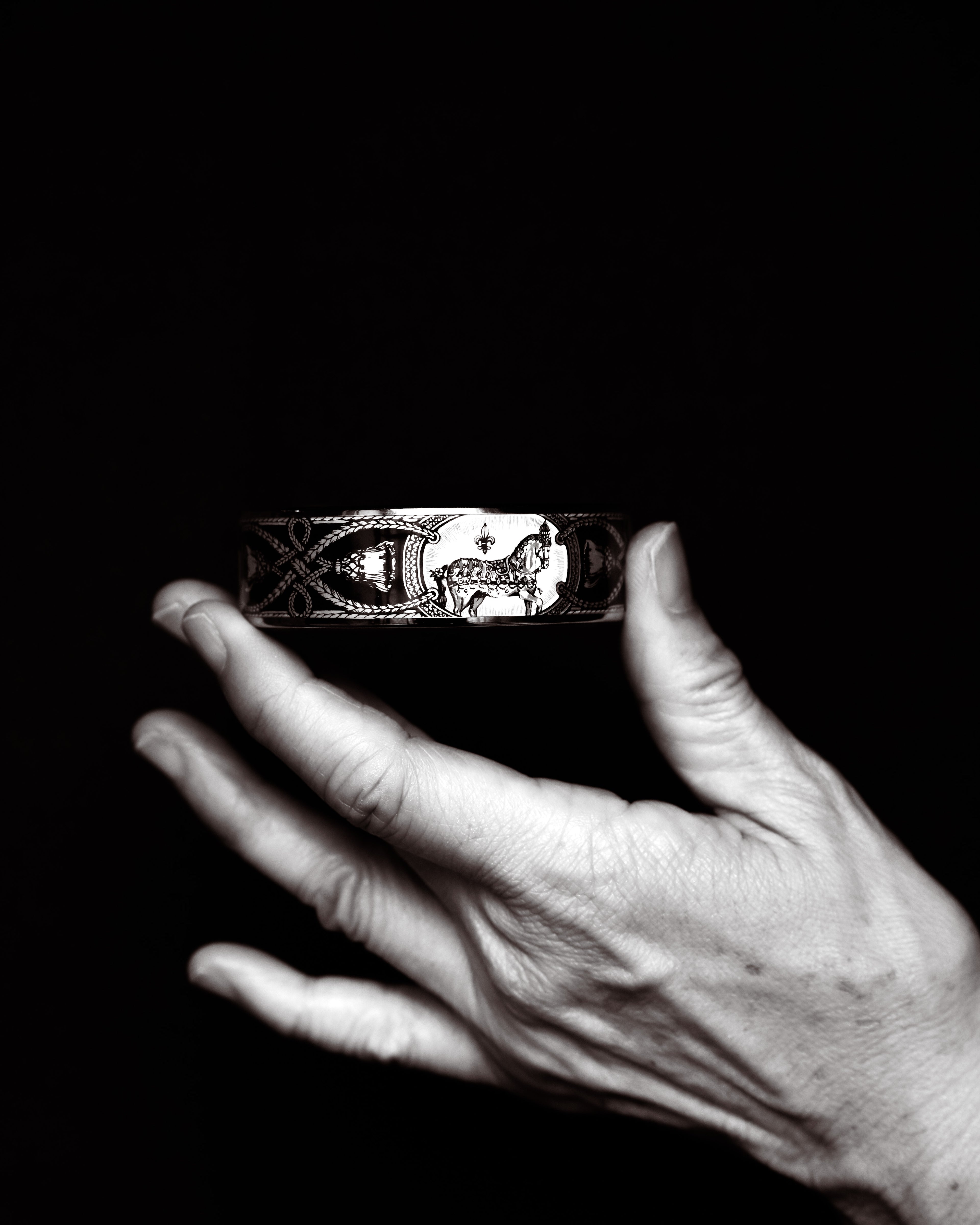 HERMES/ “Email cheval gm” Horse Designed Bangle