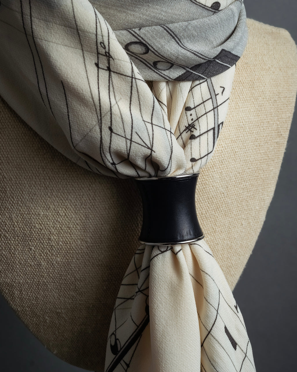 "HERMES" Drum-shaped calf leather scarf ring