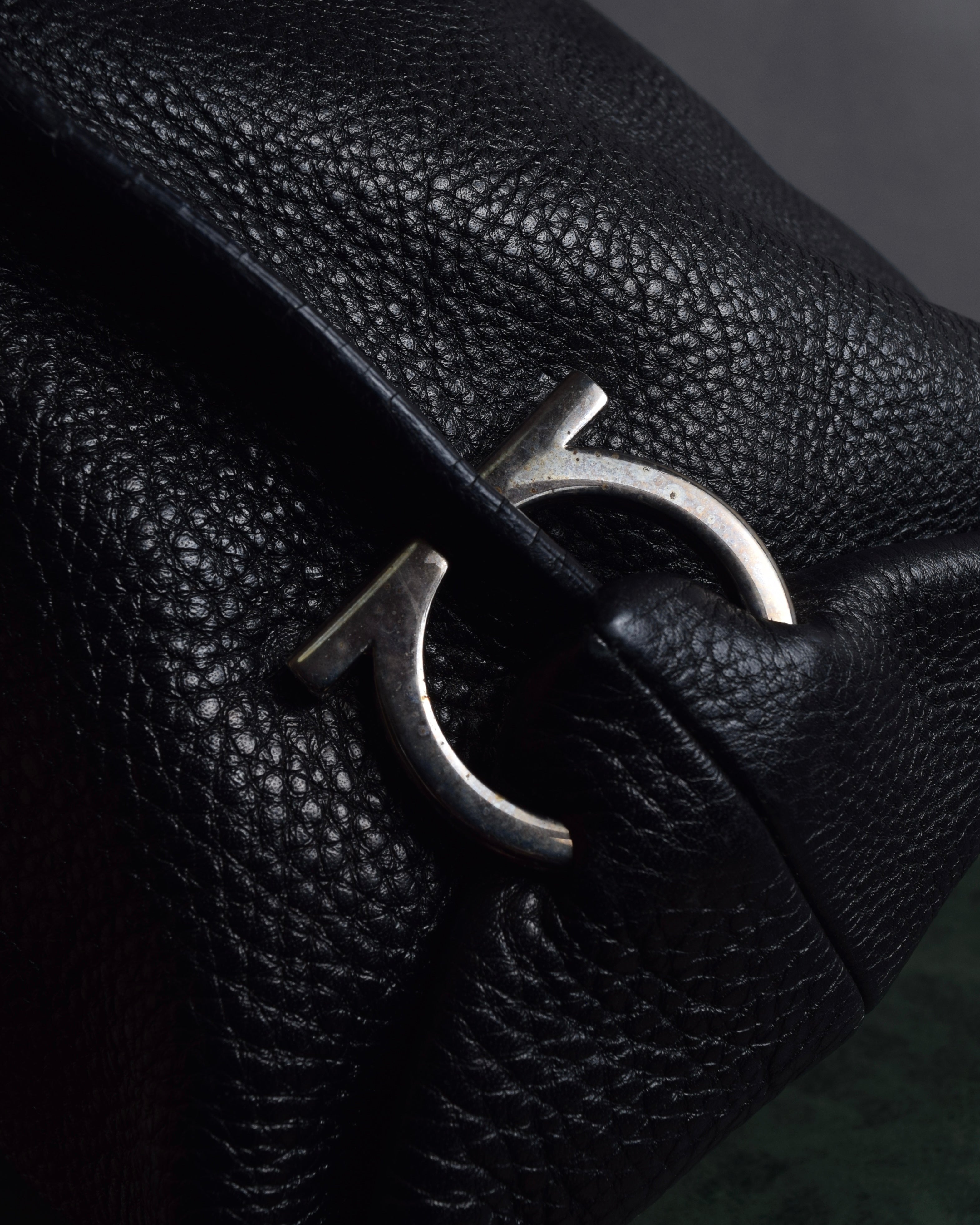 "Salvatore Ferragamo" Gancini motif design large leather shoulder bag