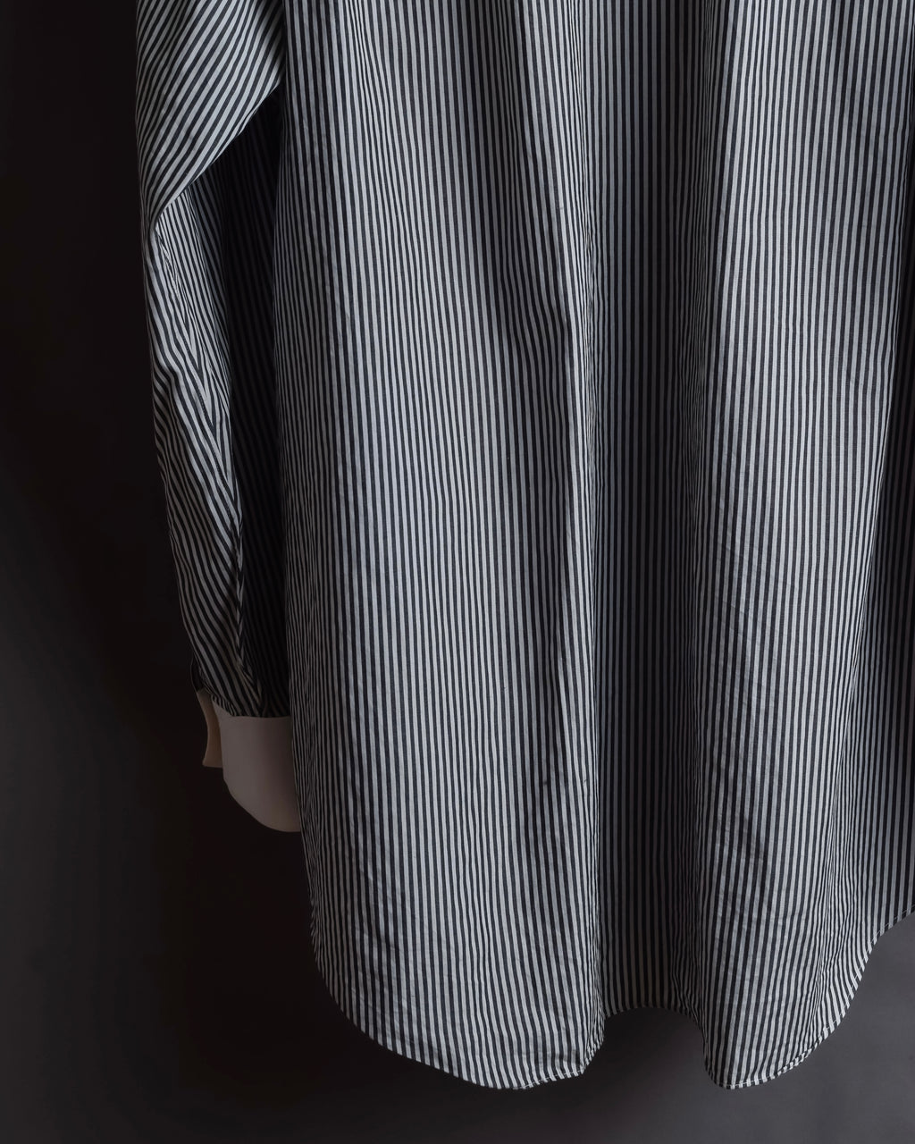 "BURBERRY" Pinstripe cleric design shirt