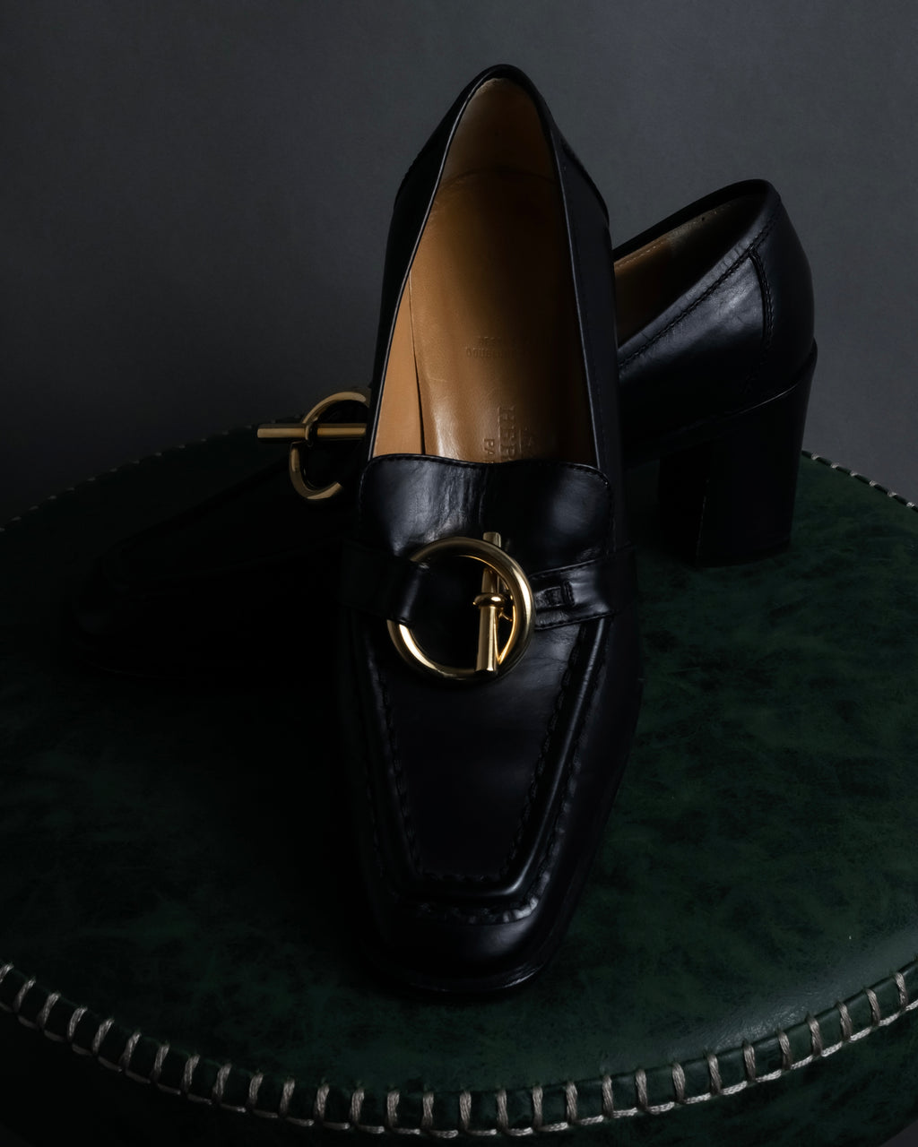 -MOOD Christmas Collection-
"HERMES" 90's-00's Gold buckle design heeled loafers