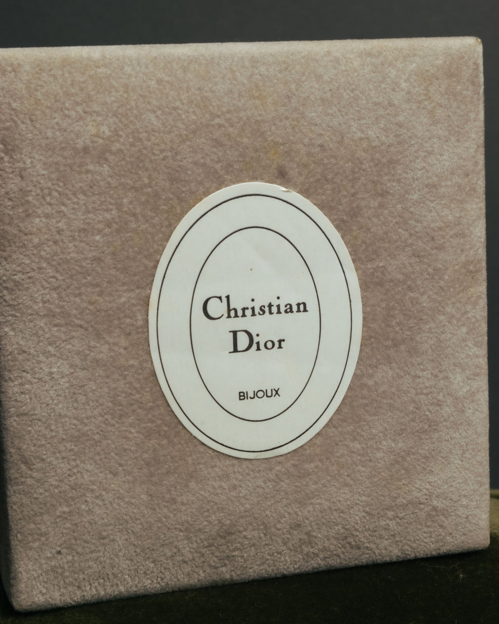 “Christian Dior” 80’s-90’s Laurel rope motif D logo earrings