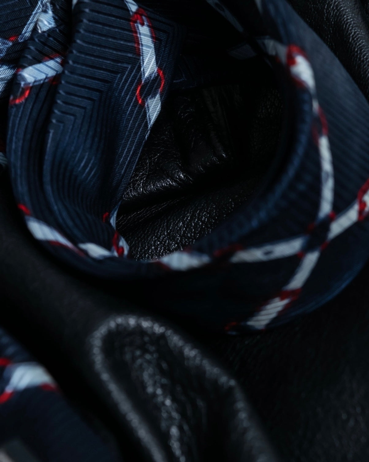 Nina Ricci total pattern tie