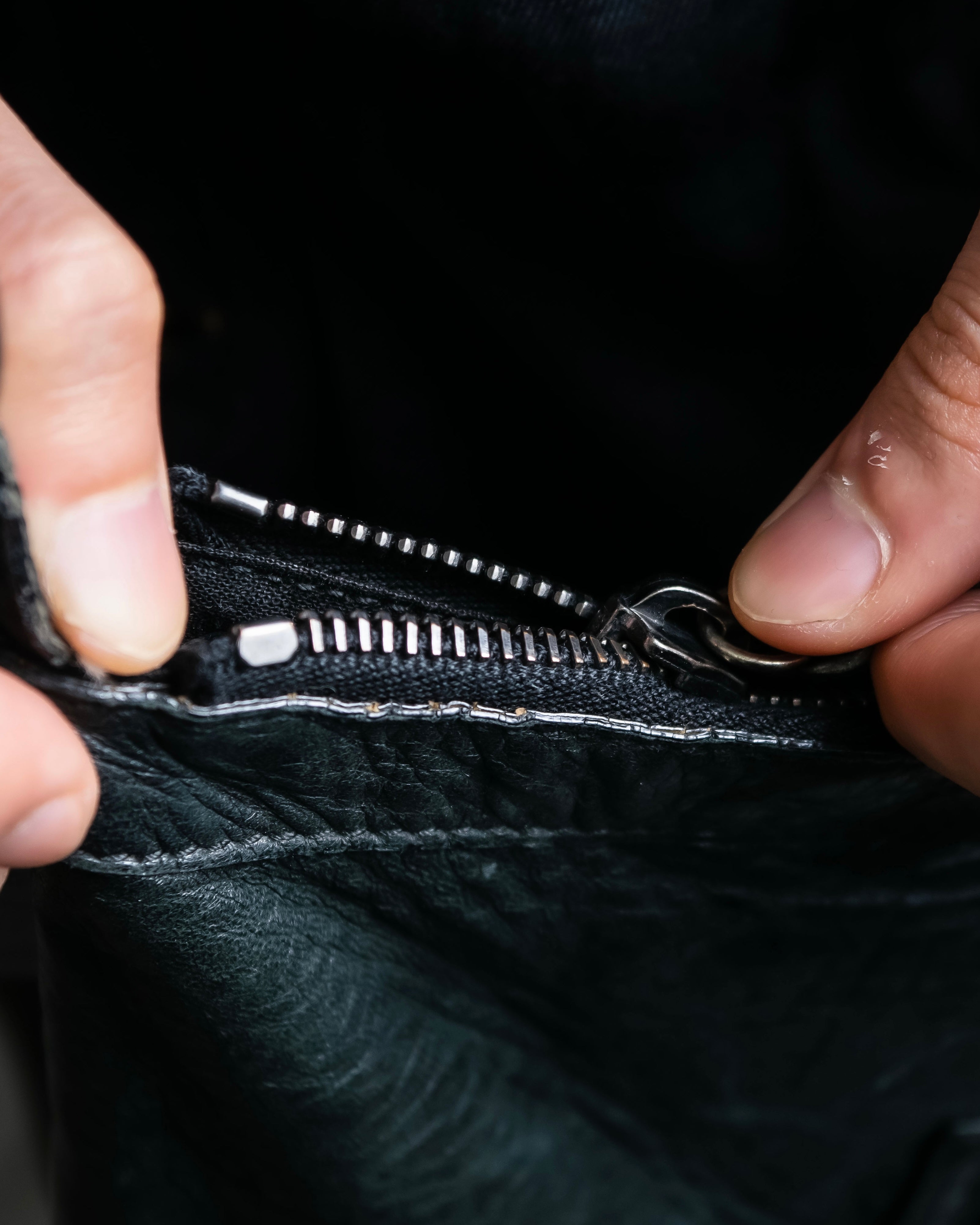 “BALENCIAGA” The Day leather shoulder bag