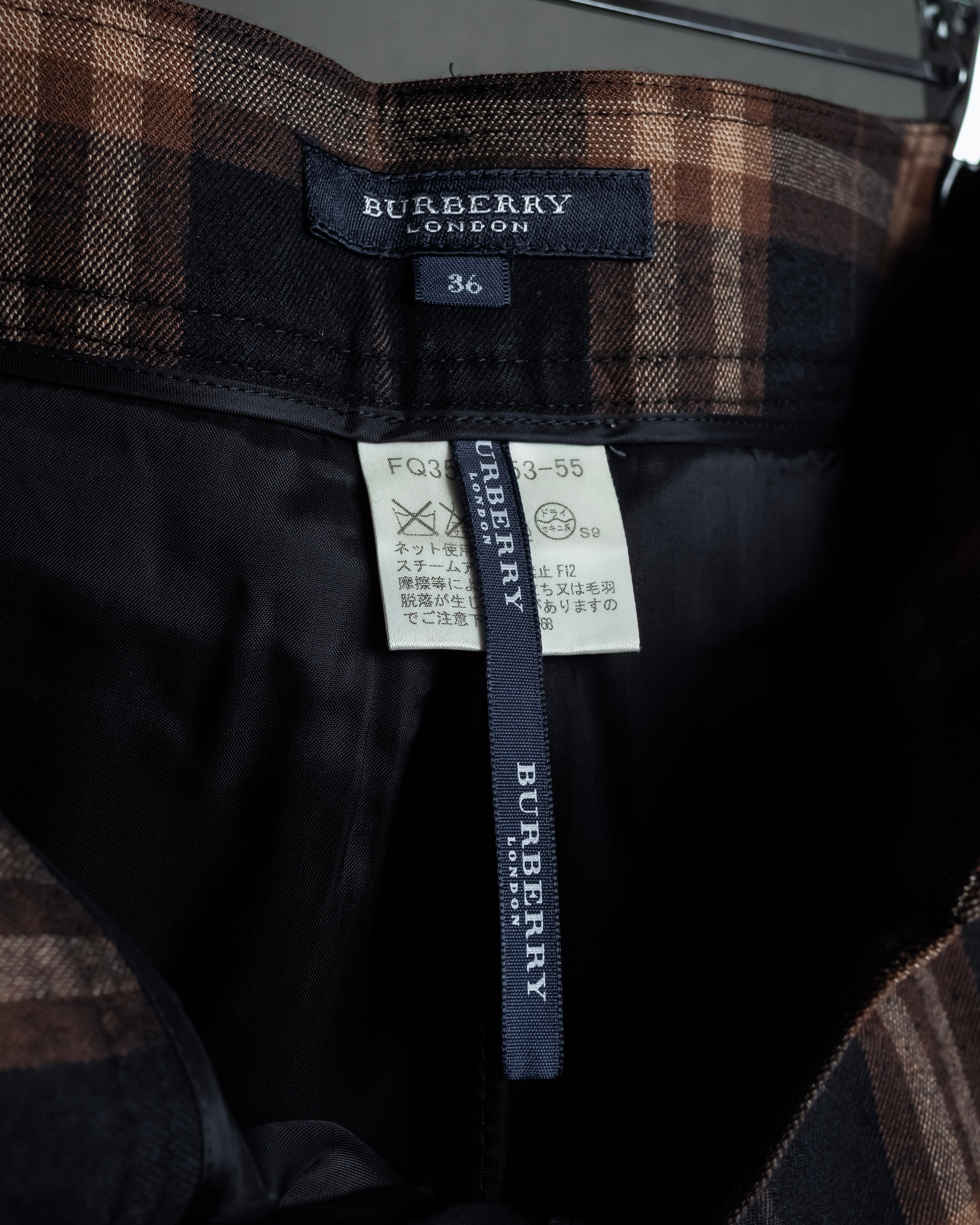 "BURBERRY" Decorative button design check pattern short pants