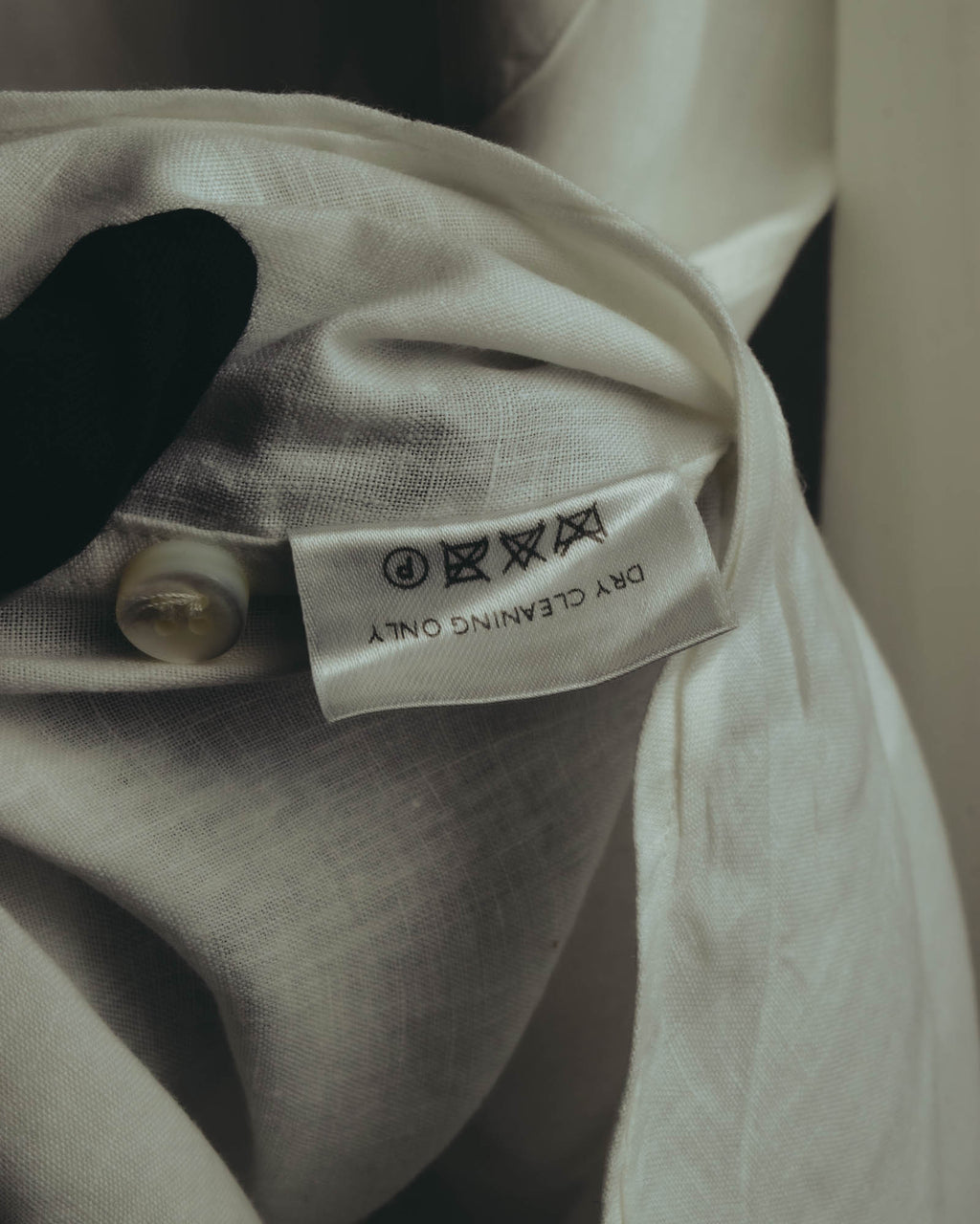"Loro Piana" Lightweight linen long sleeve shirt