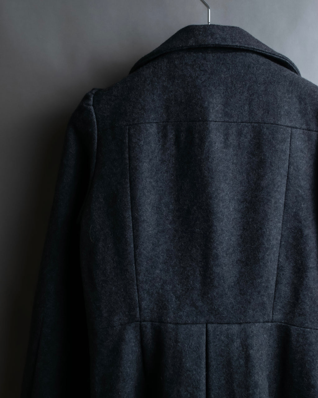 "Chloe" Gathered waist round collar coat