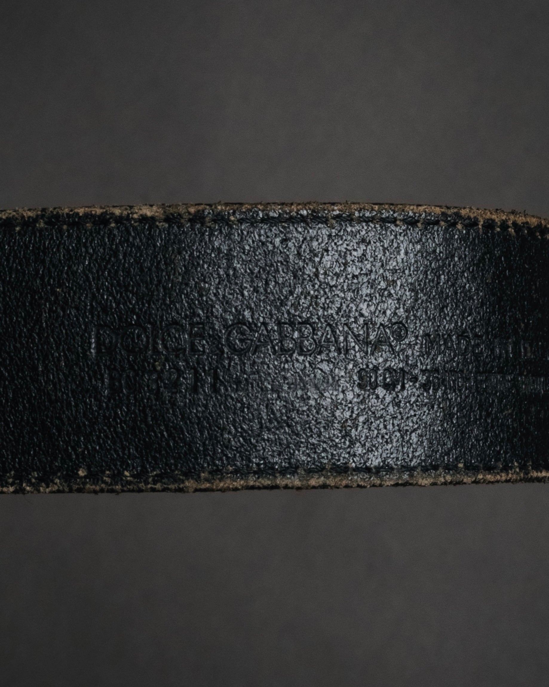 "DOLCE & GABBANA" 2003-08 Distressed croc-embossed hammered buckle belt