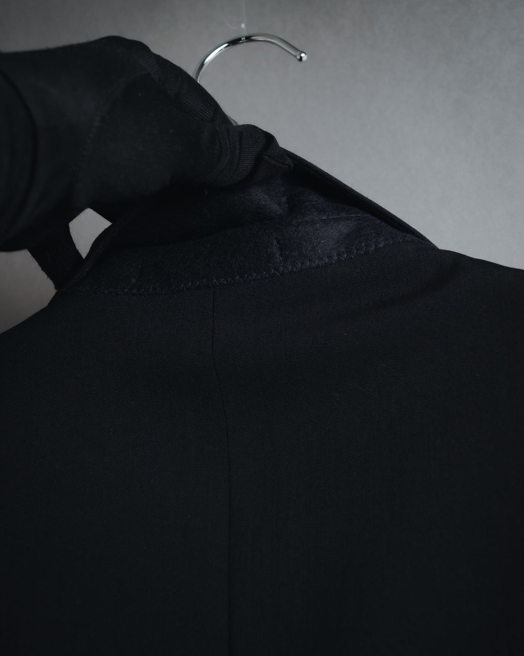 "EMPORIO ARMANI" Minimalist three-button tailored jacket