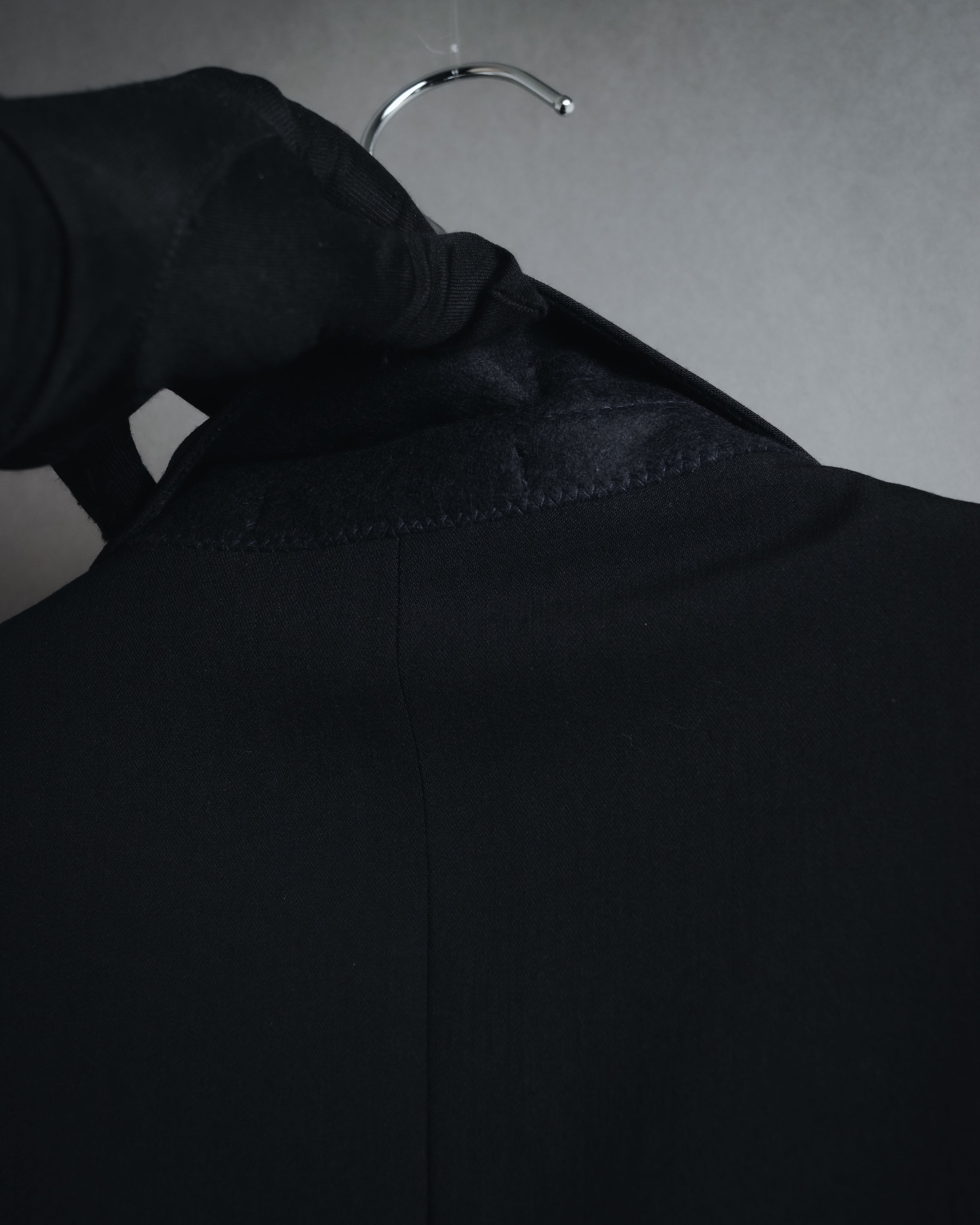 "EMPORIO ARMANI" Minimalist three-button tailored jacket