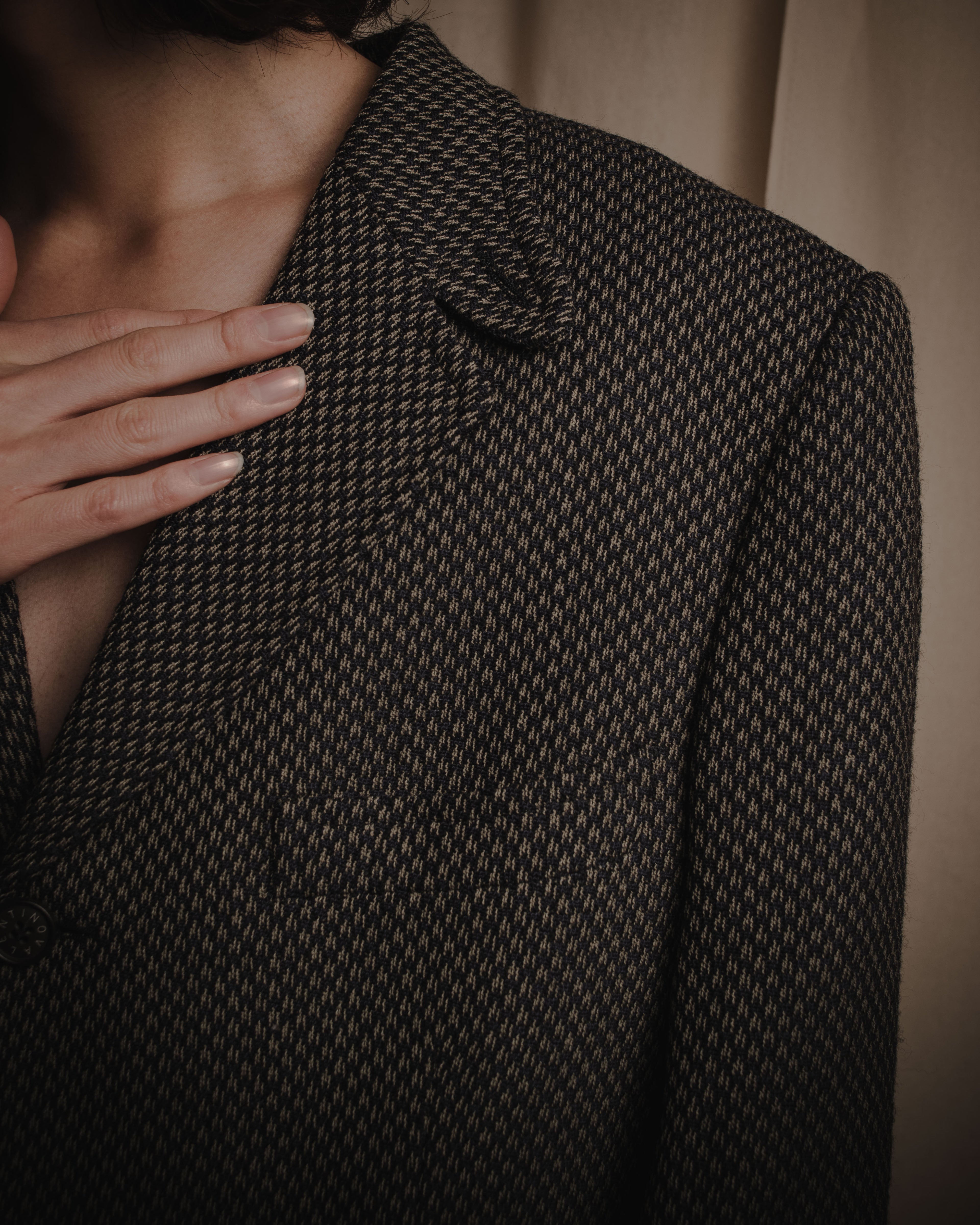 "VALENTINO GARAVANI BOUTIQUE"
Late 80’s - Early 90’s soft-structured birdseye wool tailored jacket