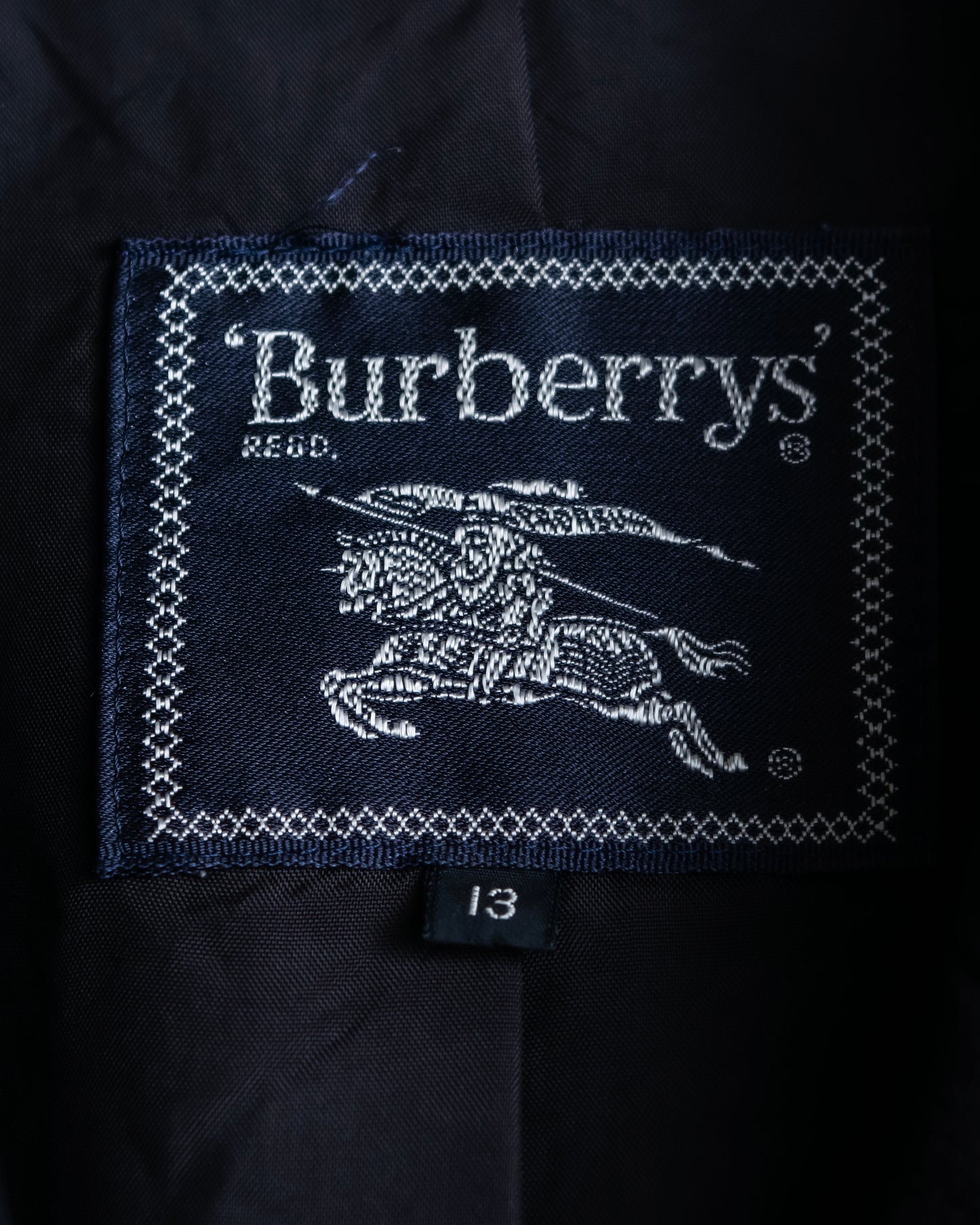 "BURBERRYS" Short length concealed tailored jacket