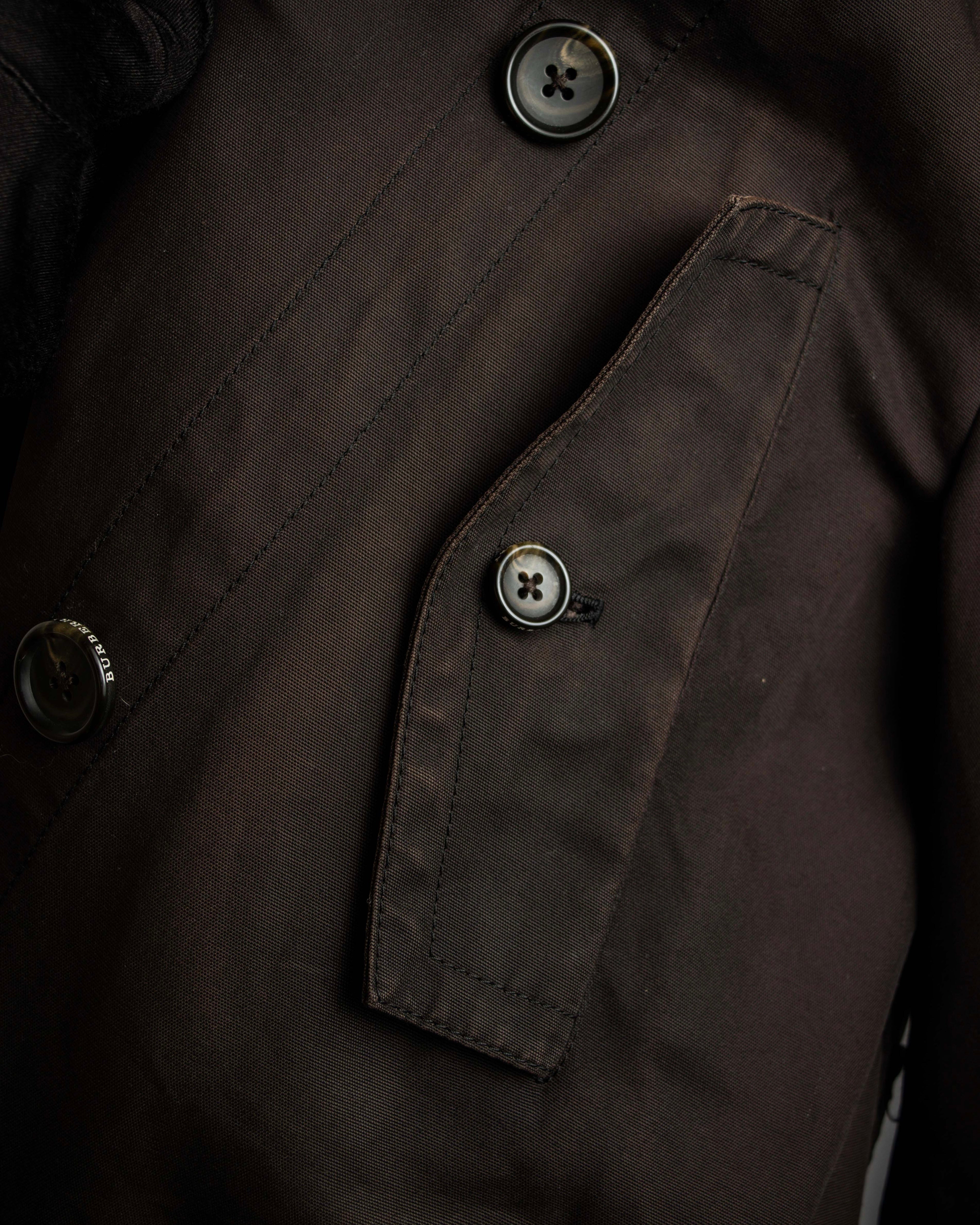 "BURBERRY" Subdued tone military detail mid-length trench coat