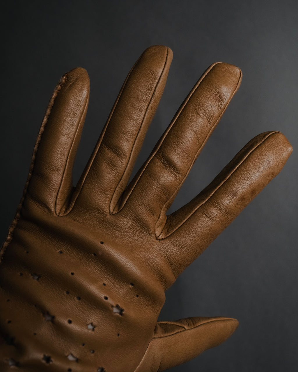 –SPECIAL– "HERMES"
Star perforated leather dress gloves