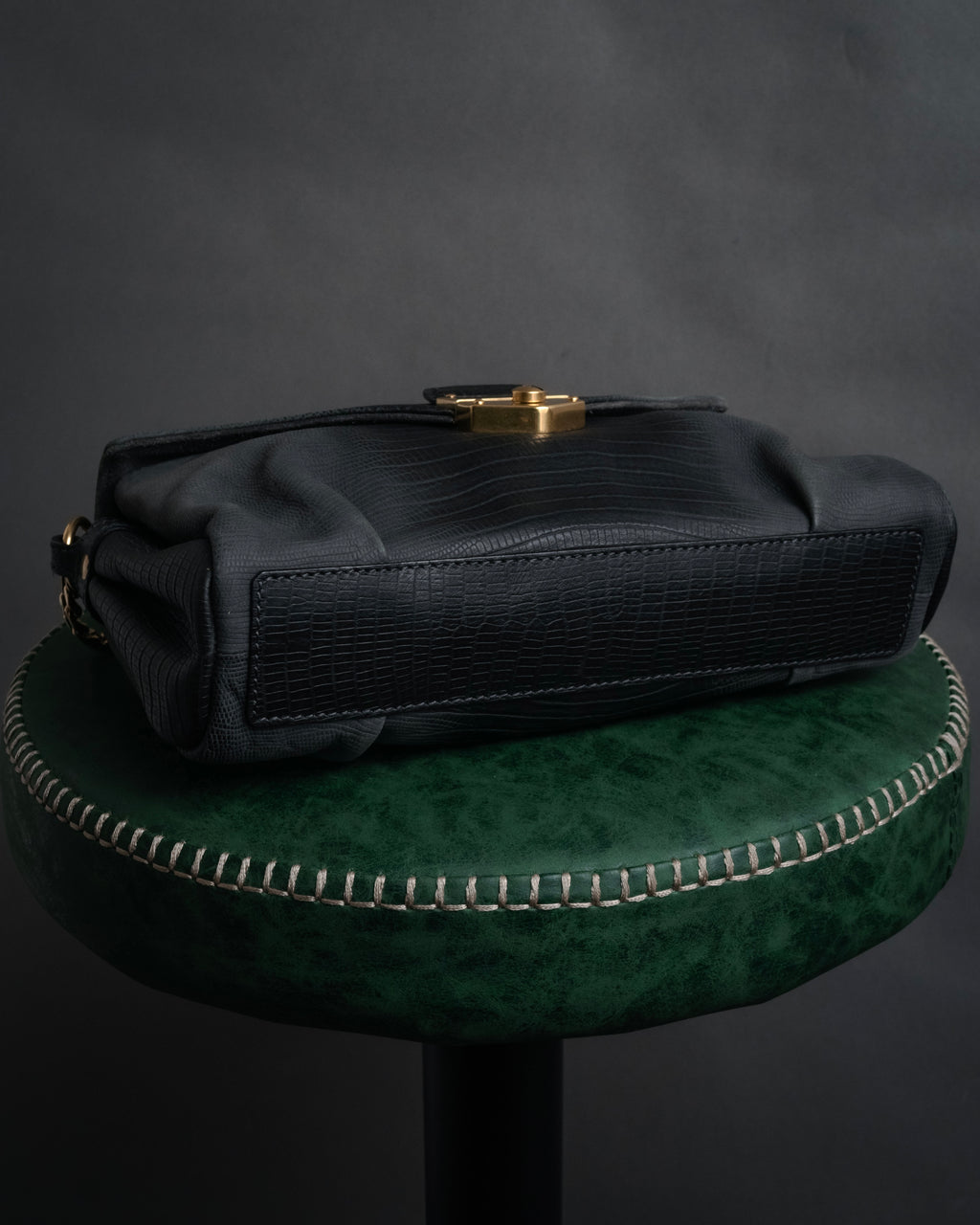 –SPECIAL– “Yves Saint Laurent”
2000’s-2010’s Lizard embossed chain shoulder bag