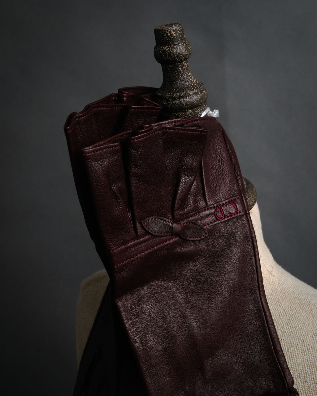 “Christian Dior” 1980’s-90’s Bow detailed leather gloves