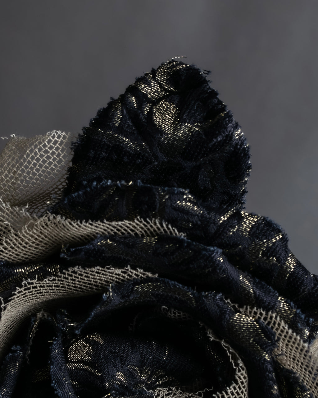 "DOLCE &amp; GABBANA" Flower motif tulle layered brooch