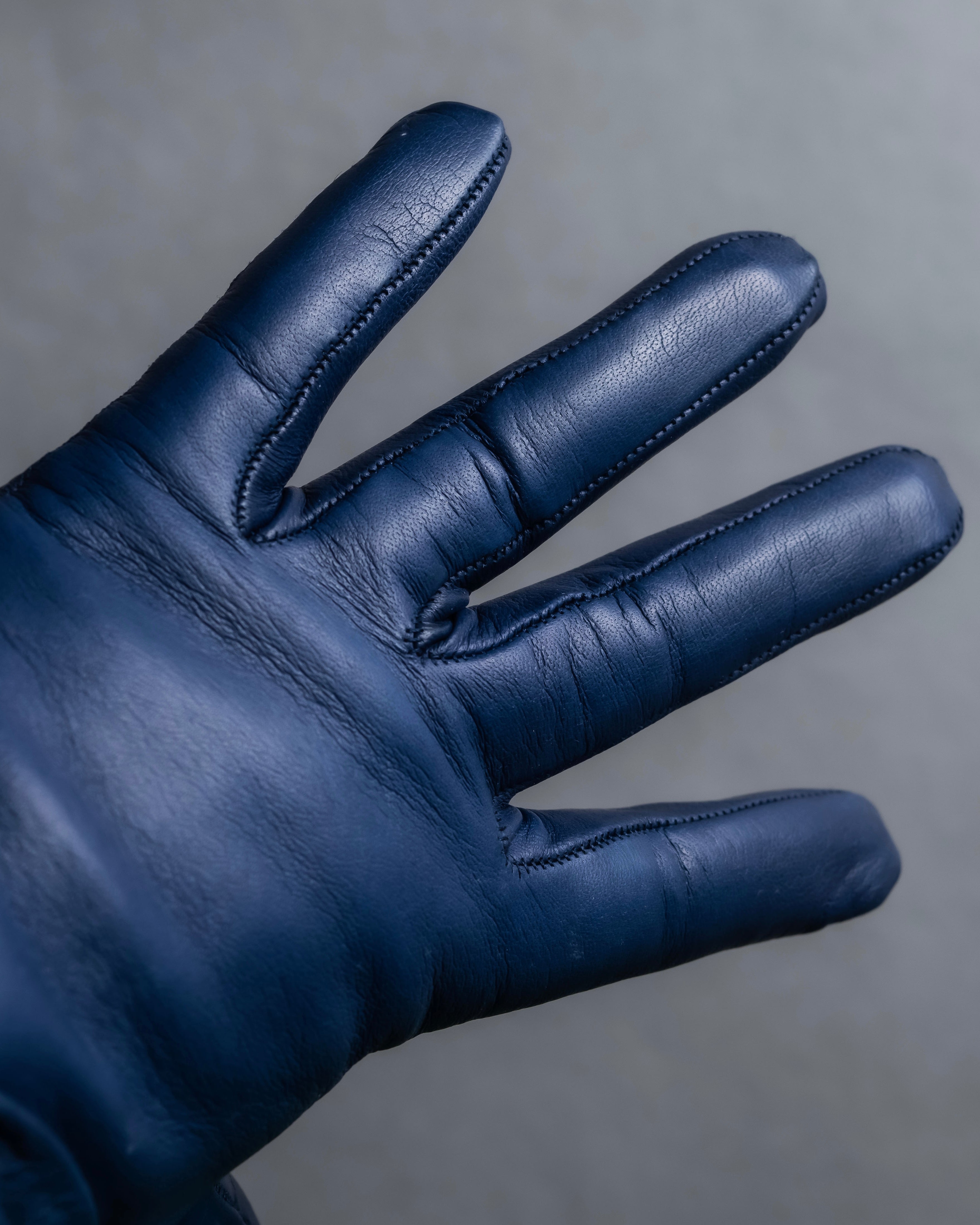 "GUCCI" Ribbon＆charm design blue leather gloves