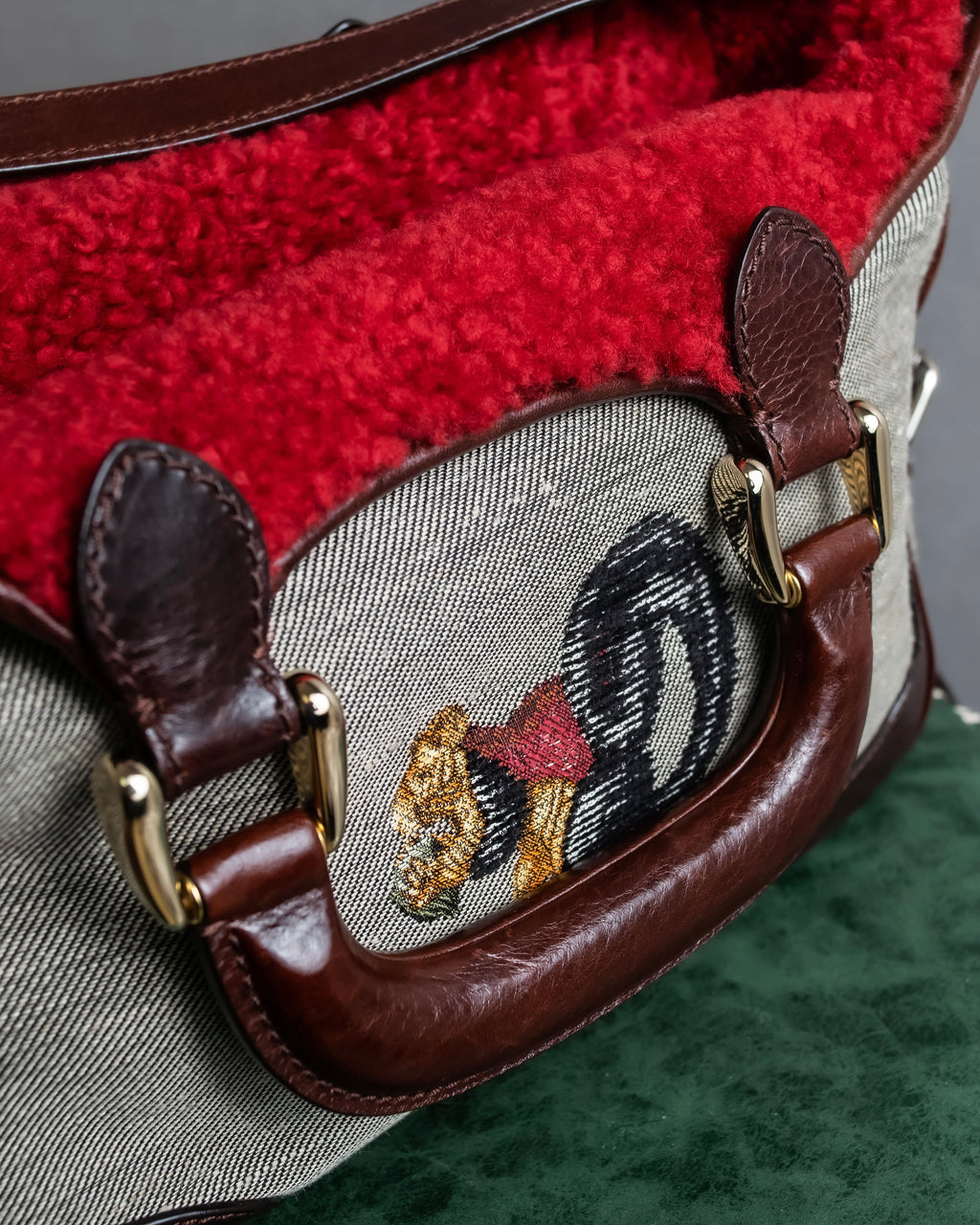 "FENDI" Animal embroidery design boa combination shoulder bag