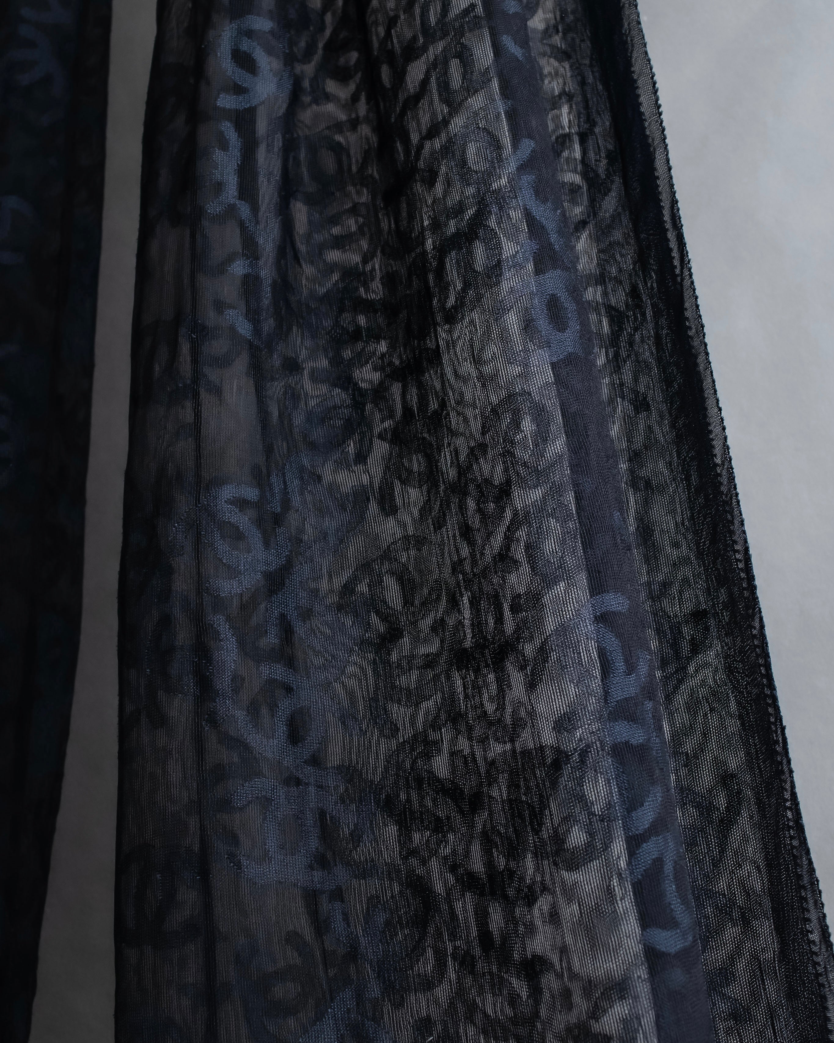 "CHANEL" Coco Mark scattered sheer large scarf