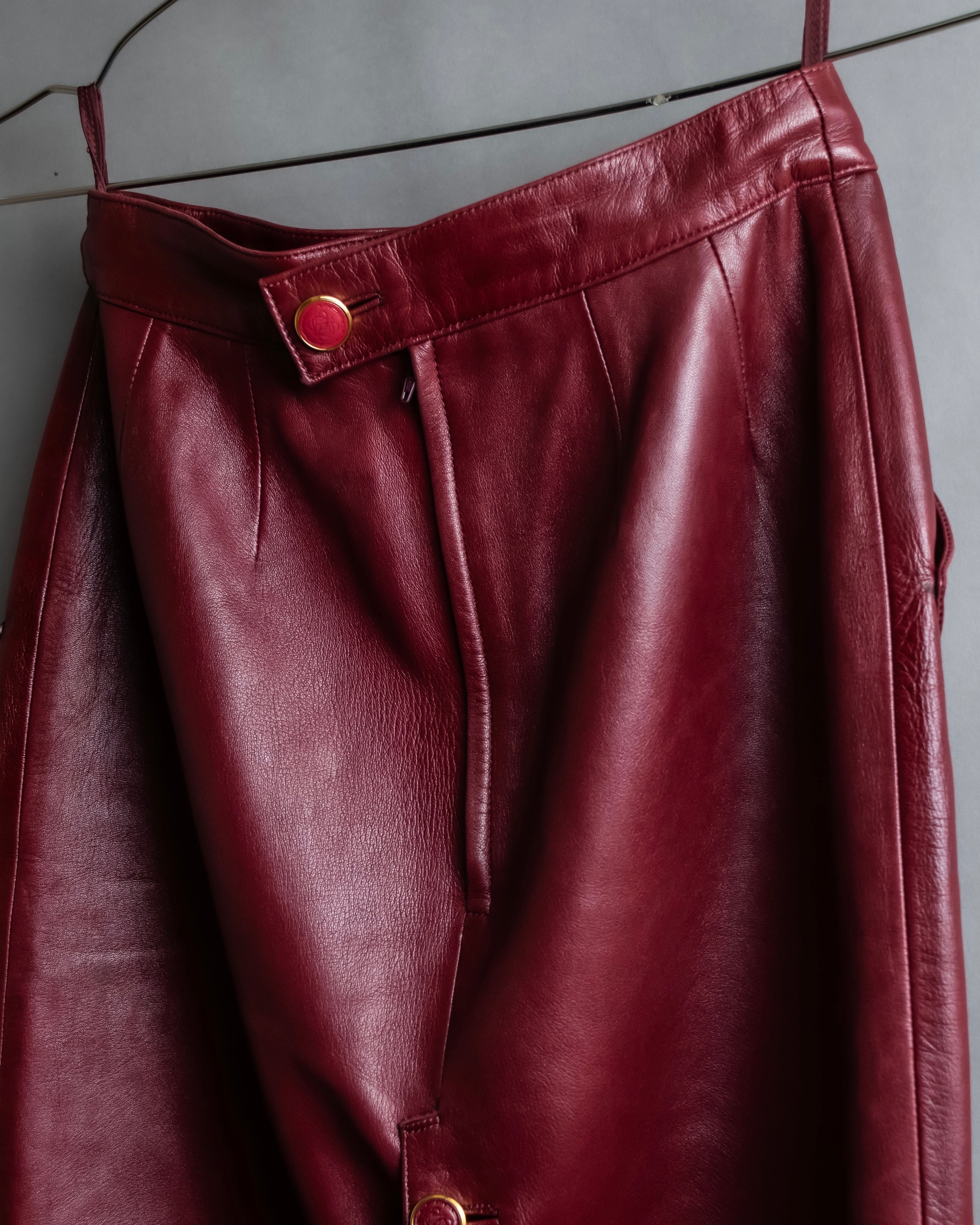 "LOEWE" Burgundy leather front button middle skirt