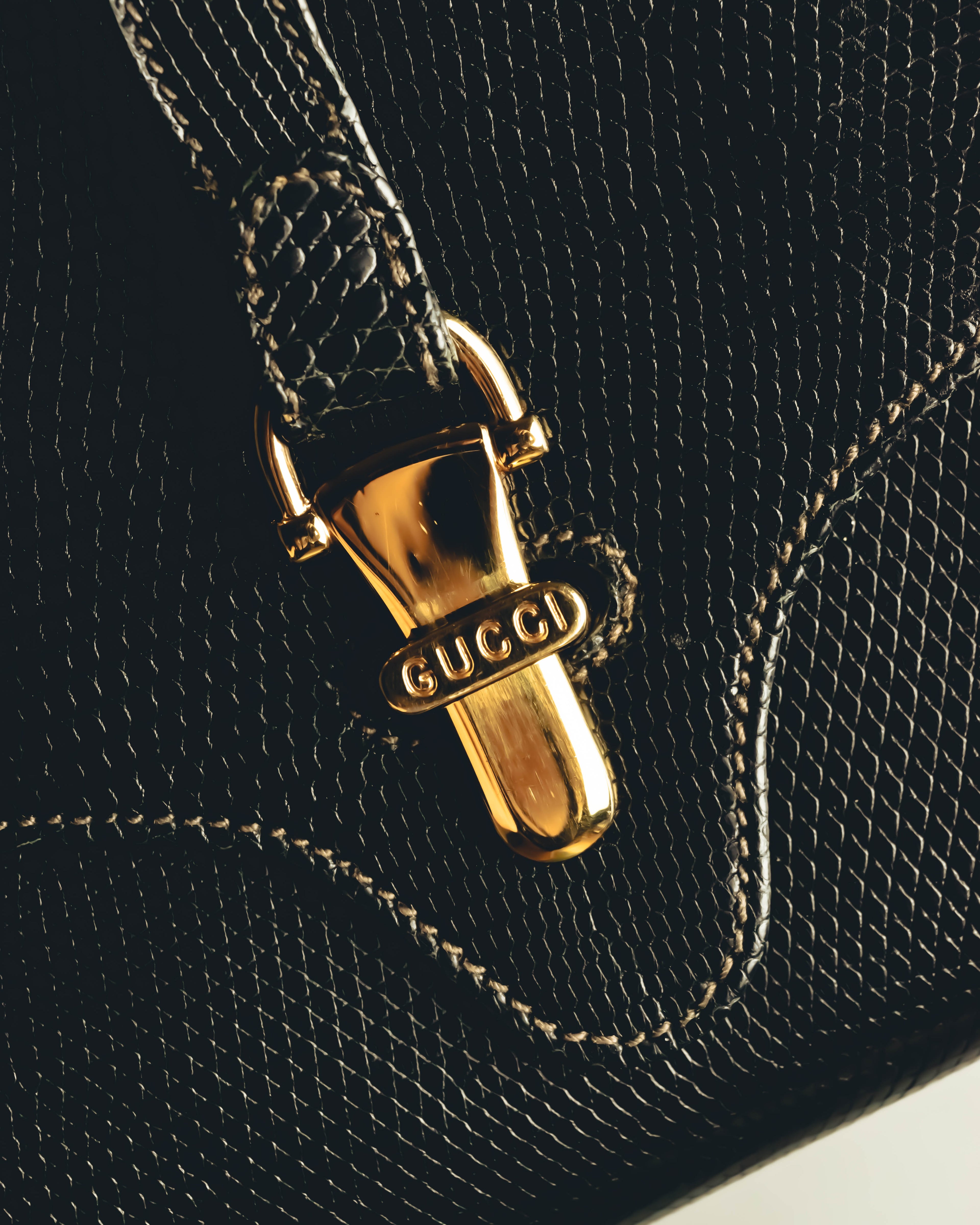 "GUCCI" 60's-70's Glossy lizard embossed leather shoulder bag