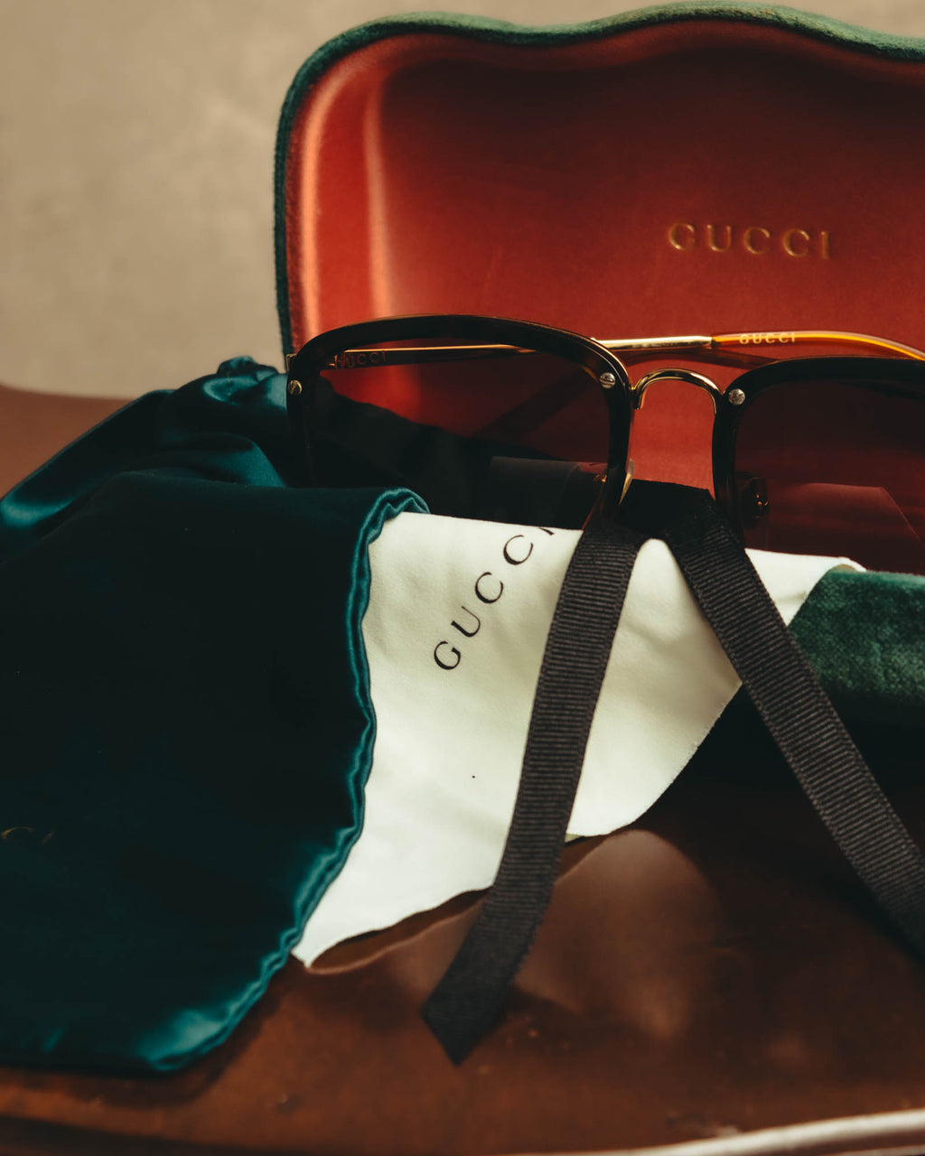 -SPECIAL- “GUCCI” 2010’s Oversized titanium and acetate sunglasses