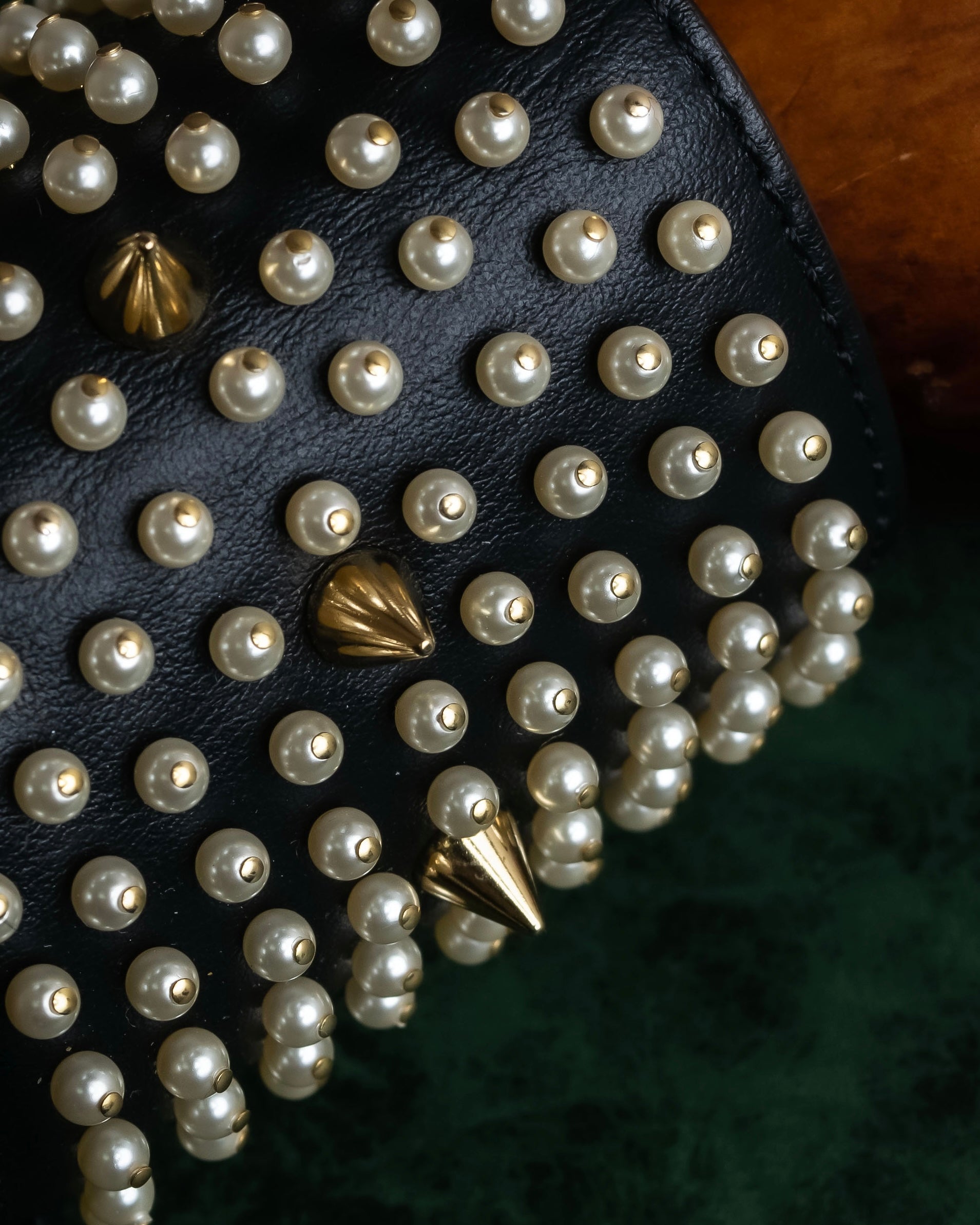 "Dior" Pearl＆gold stud design leather brace