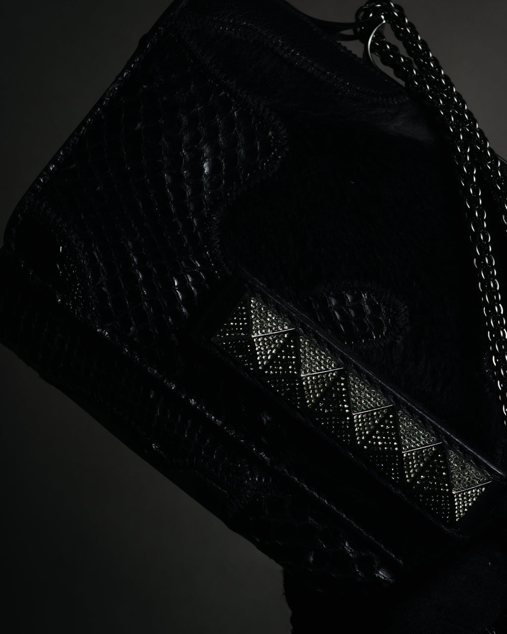 –SPECIAL– "VALENTINO GARAVANI" 2010’s Noir rockstud exotic patchwork chain bag
